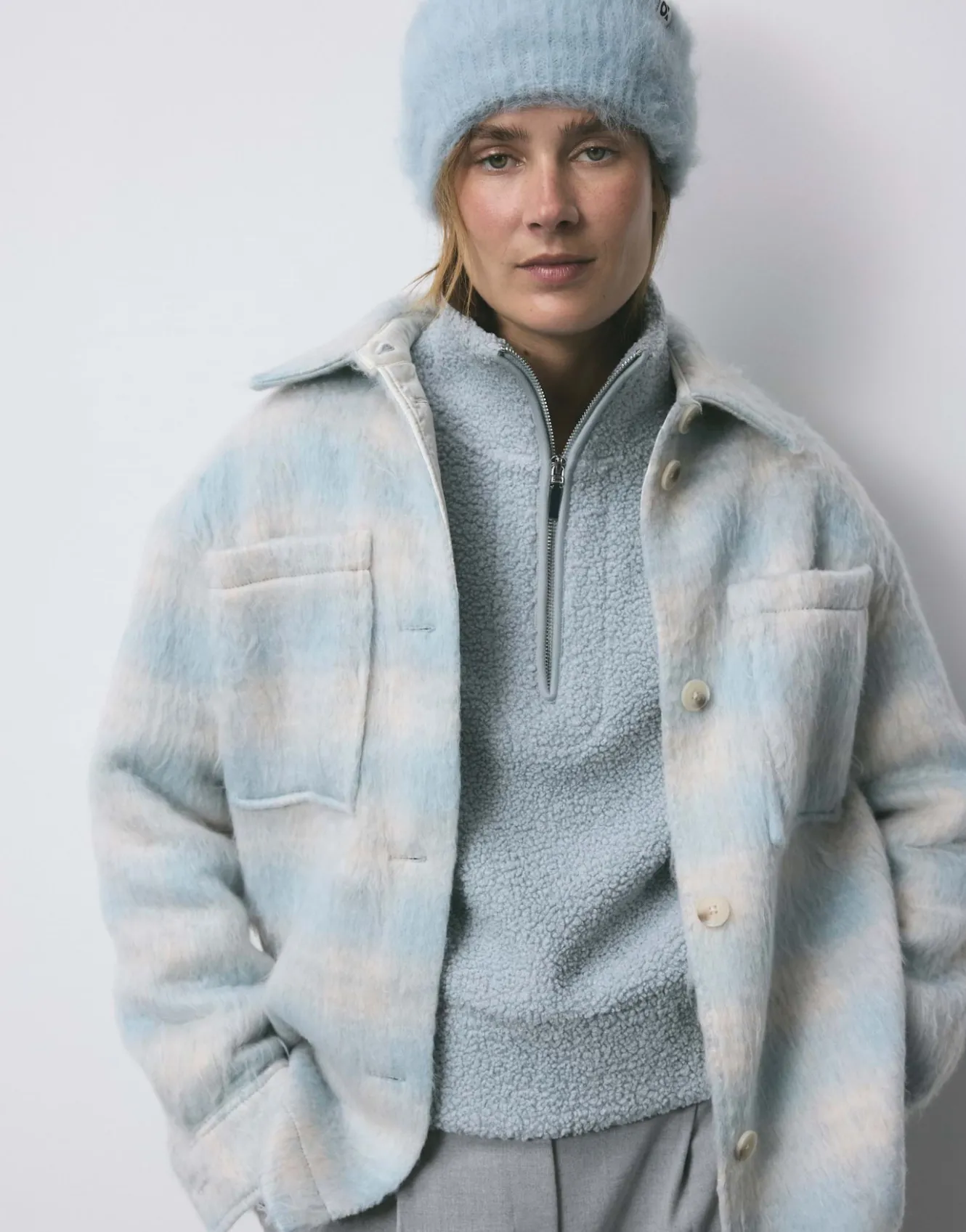 overshirt_jelma_blau_online_bestellen_8.webp OPUS Overshirt Jelma Blau Online Bestellen^Damen Blazer / Westen