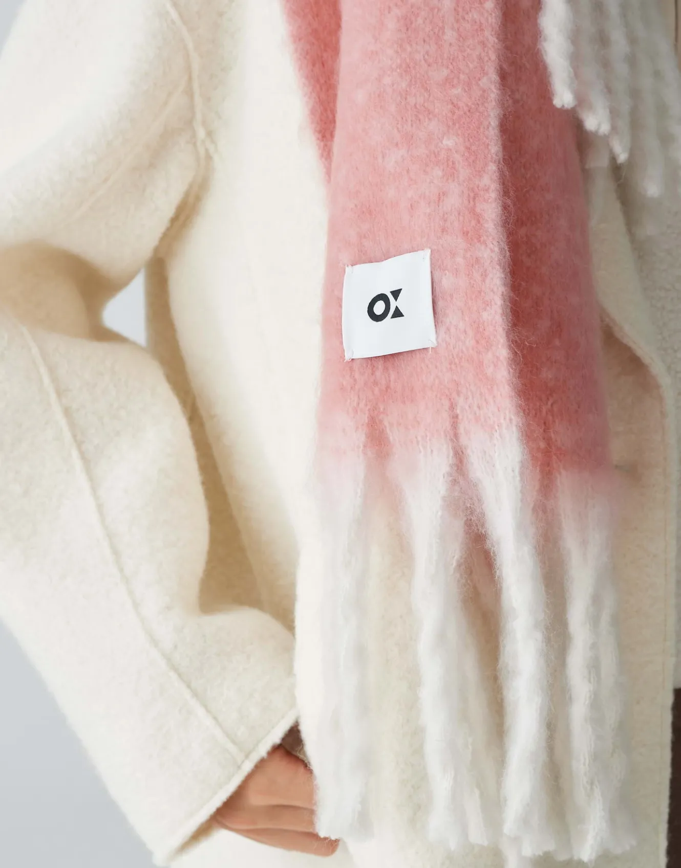 oversize_schal_amovi_scarf_ros_online_bestellen_2.webp OPUS Oversize Schal Amovi Scarf Rosé Online Bestellen^Damen Accessoires