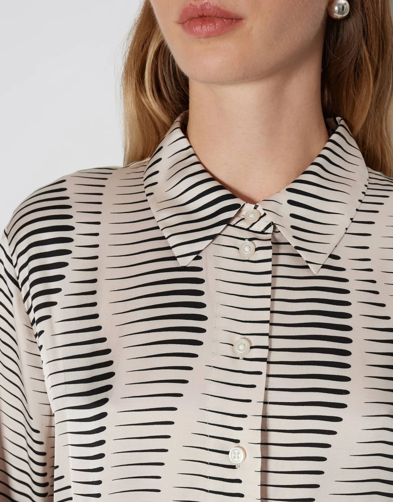 printbluse_zauryn_wei_online_bestellen_4.webp OPUS Printbluse Zauryn Weiß Online Bestellen^Damen Blusen