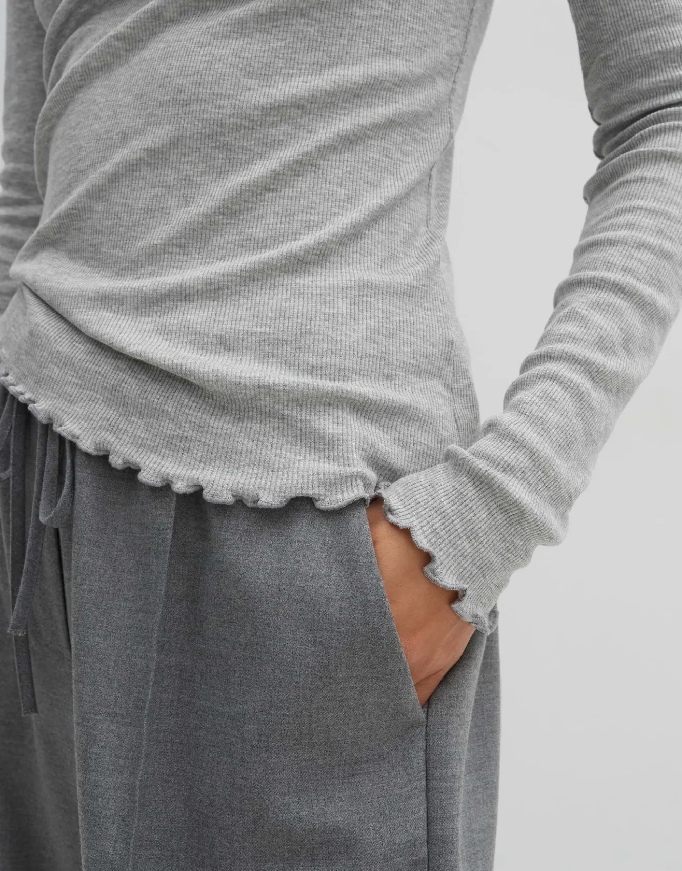rippshirt_kinara_grau_online_bestellen_3.webp OPUS Rippshirt Kinara Grau Online Bestellen^Damen Basics | Shirts