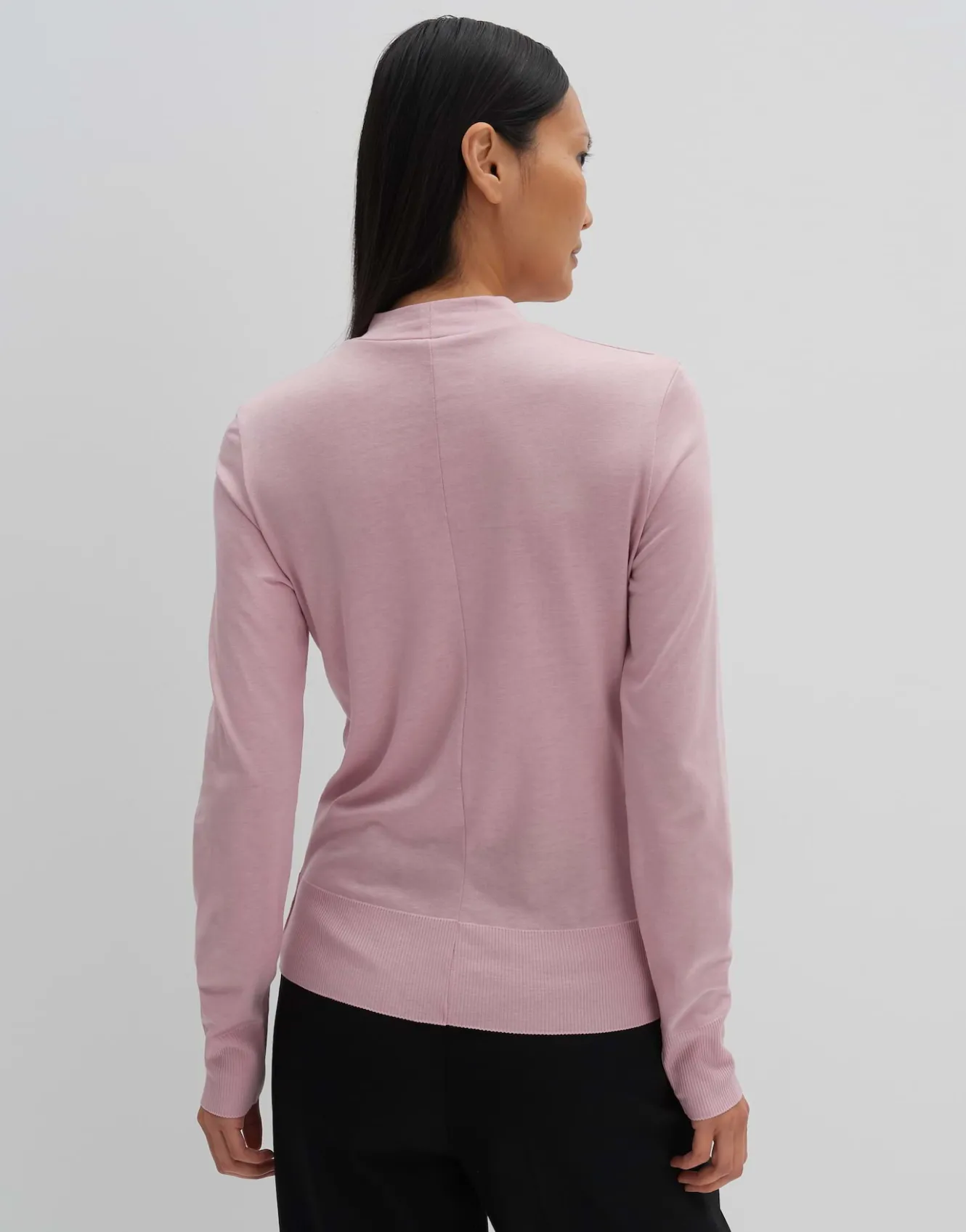 rollkragenshirt_karlette_detail_ros_online_bestellen_2.webp OPUS Rollkragenshirt Karlette Detail Rosé Online Bestellen^Damen Basics | Shirts