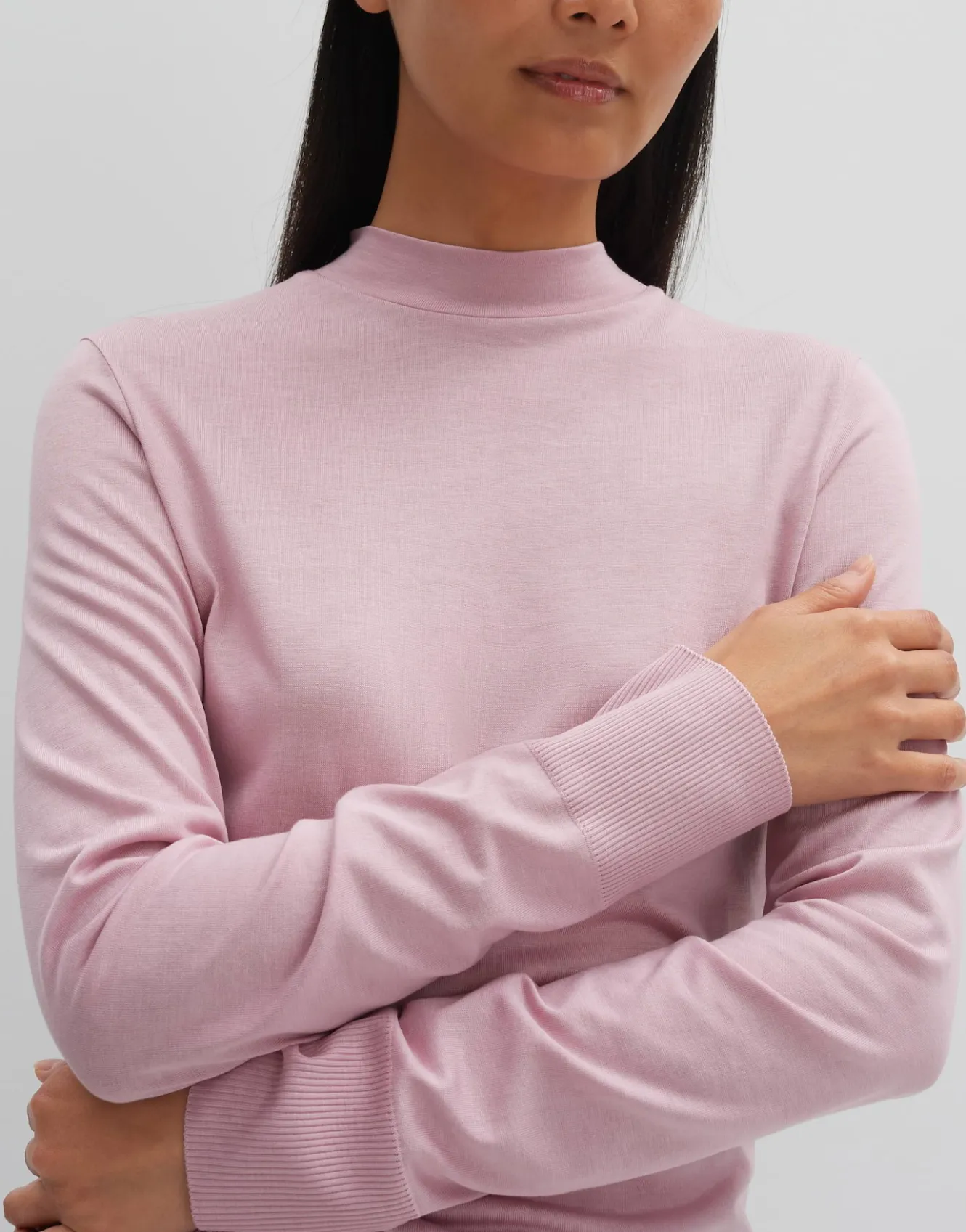 rollkragenshirt_karlette_detail_ros_online_bestellen_3.webp OPUS Rollkragenshirt Karlette Detail Rosé Online Bestellen^Damen Basics | Shirts