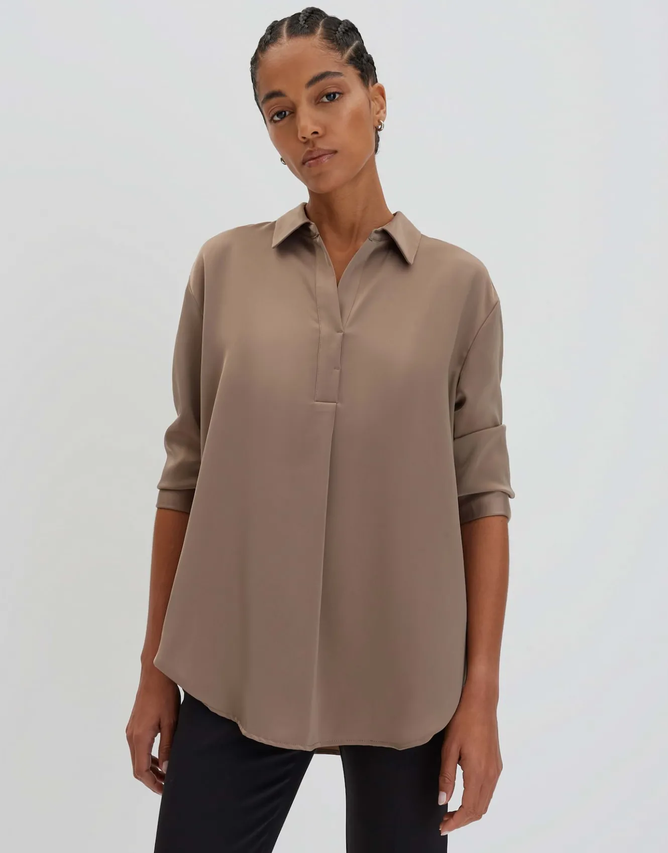 satinbluse_zanza_beige_online_bestellen_1.webp OPUS Satinbluse Zanza Beige Online Bestellen^Damen Blusen