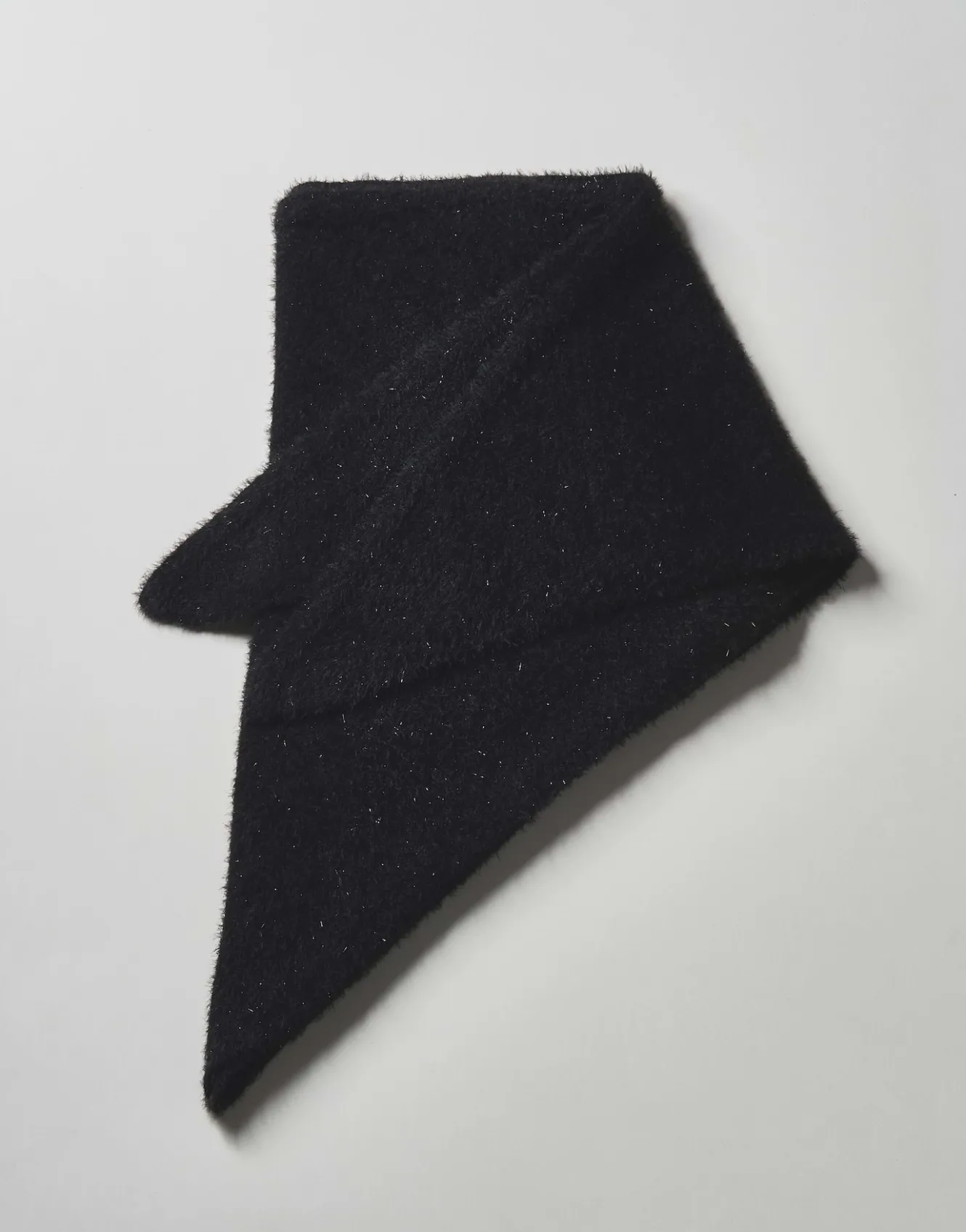 schal_baleina_soft_schwarz_online_bestellen_5.webp OPUS Schal Baleina Soft Schwarz Online Bestellen^Damen Accessoires