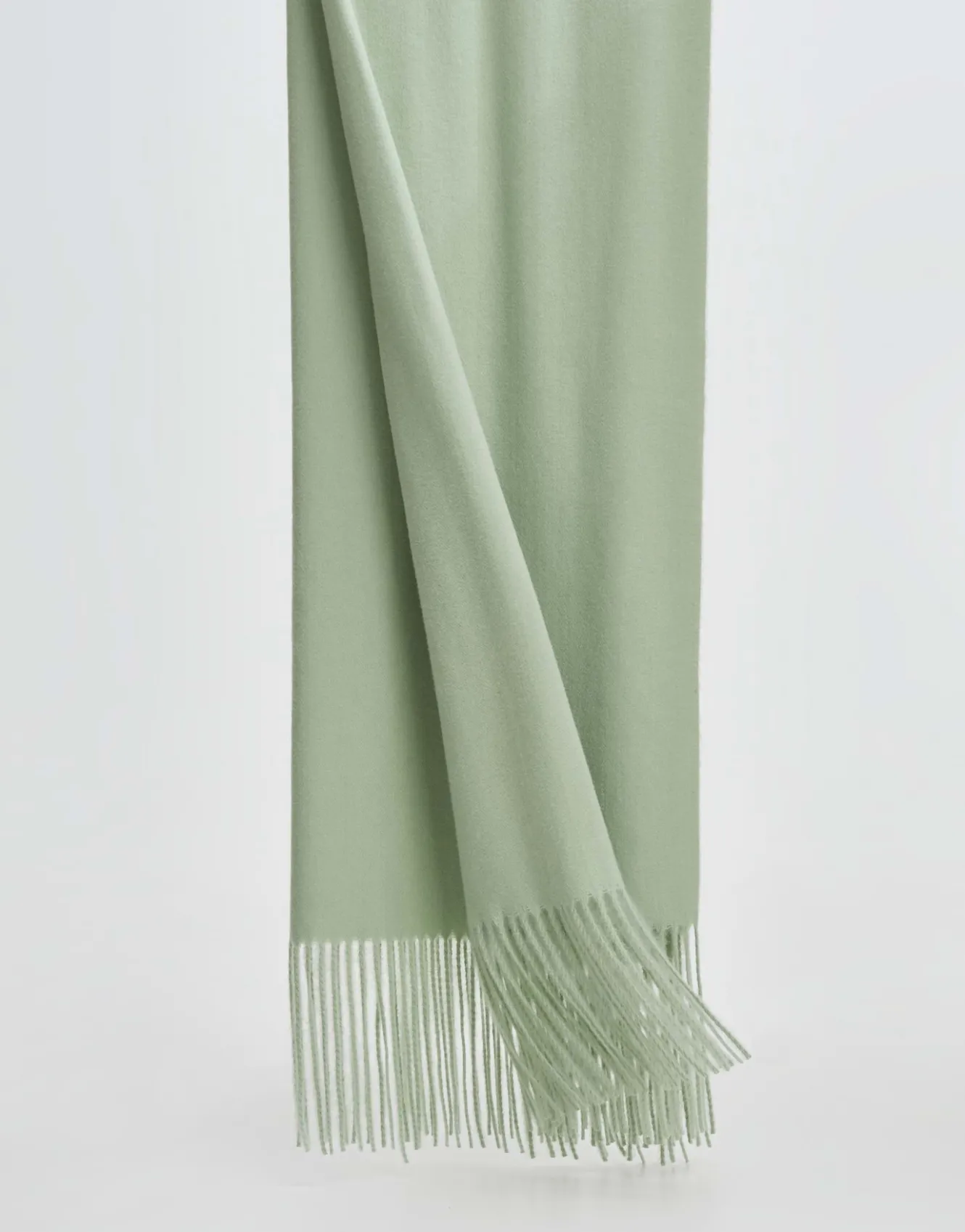 schal_barula_long_grn_online_bestellen_5.webp OPUS Schal Barula Long Grün Online Bestellen^Damen Accessoires