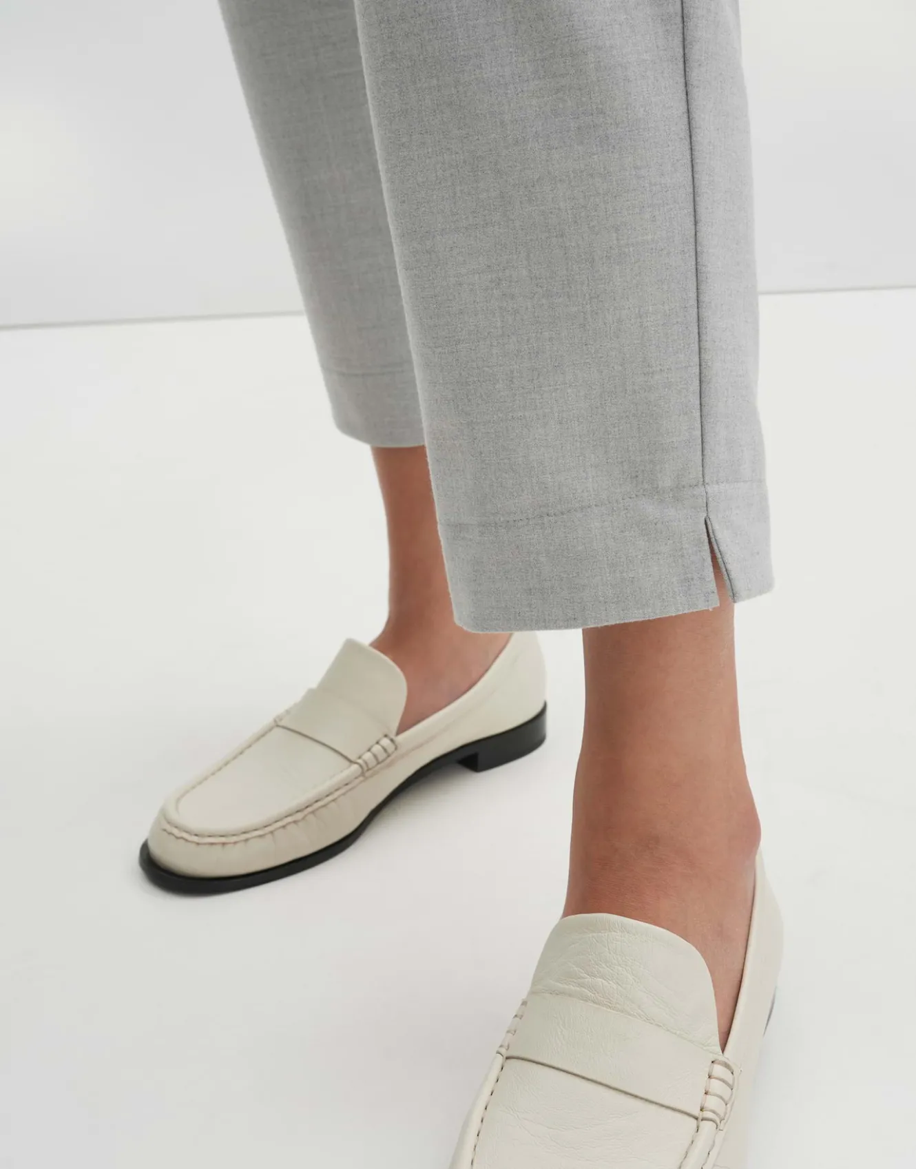 schlupfhose_charlie_utility_grau_online_bestellen_5.webp OPUS Schlupfhose Charlie Utility Grau Online Bestellen^Damen Hosen