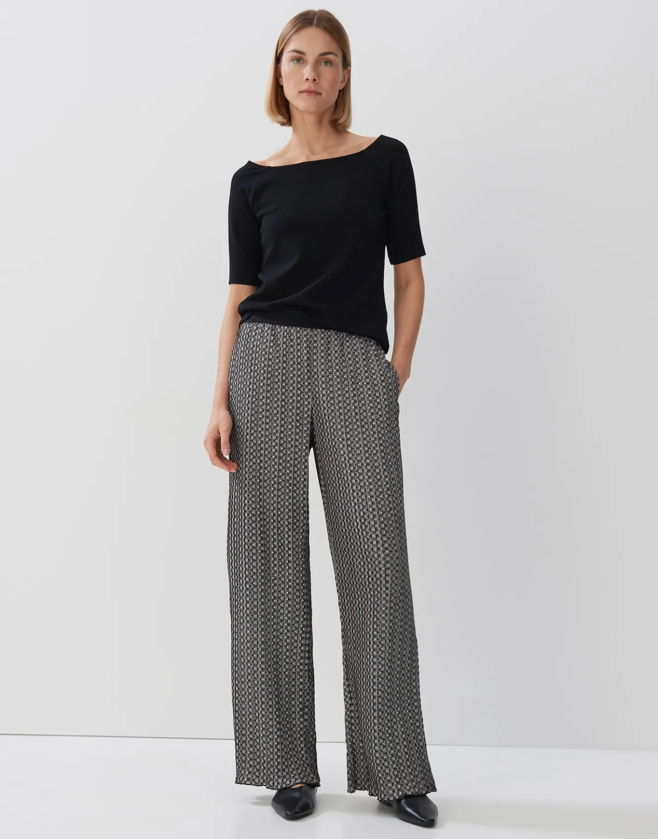 shirt_karmin_schwarz_online_bestellen_0.webp OPUS Shirt Karmin Schwarz Online Bestellen^Damen Shirts