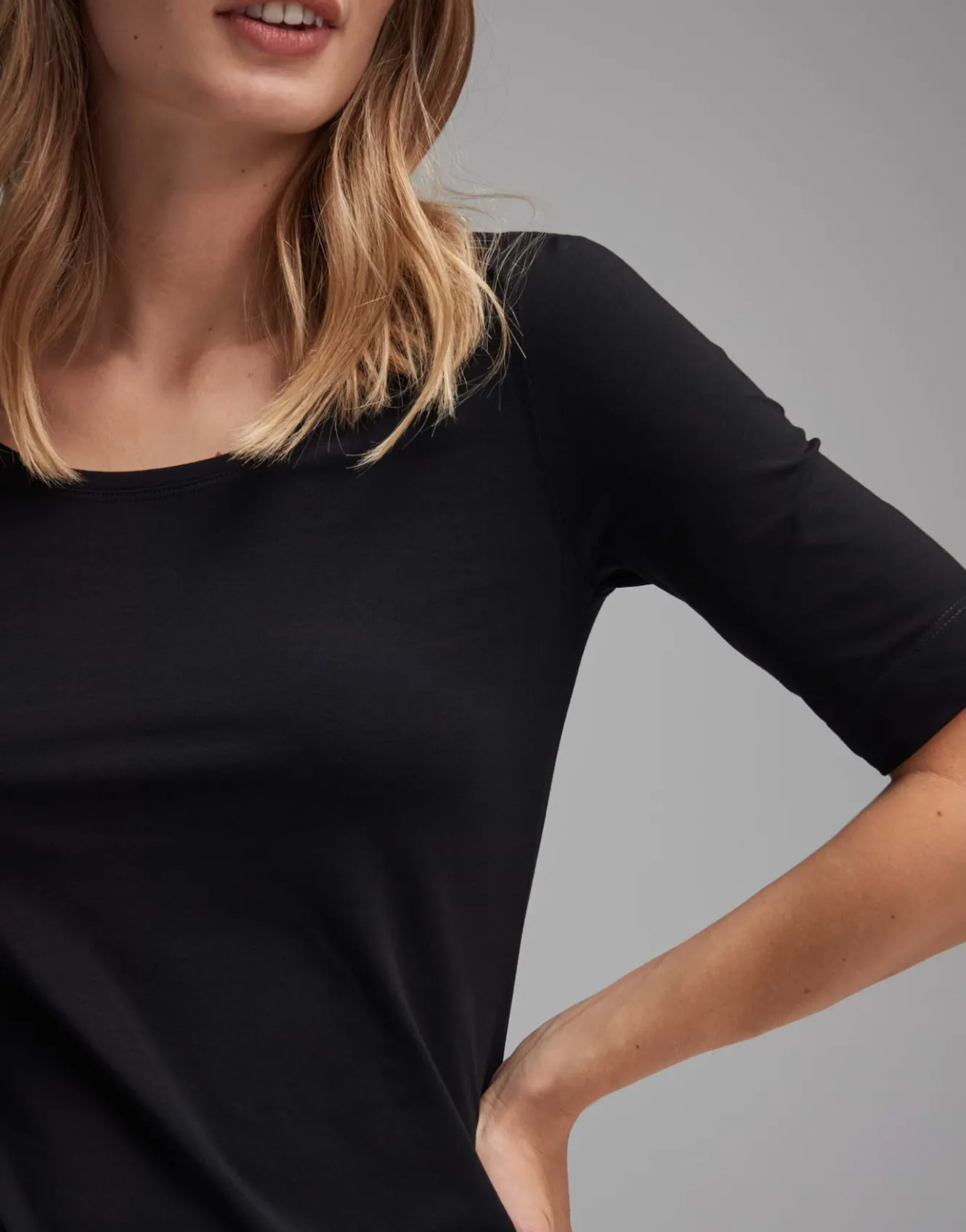 shirt_serta_schwarz_online_bestellen_3.webp OPUS Shirt Serta Schwarz Online Bestellen^Damen Basics | Shirts