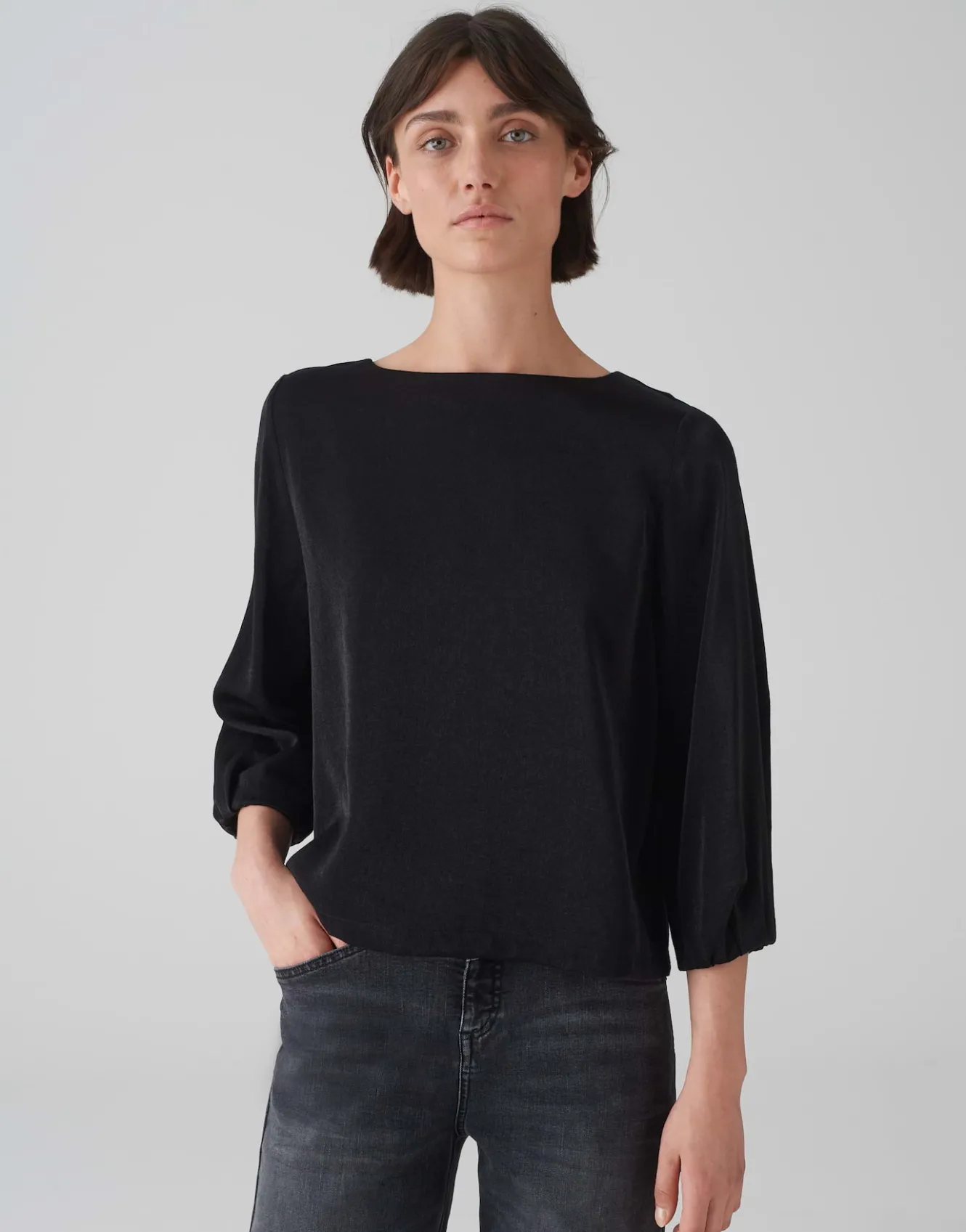 shirtbluse_flixi_schwarz_online_bestellen_1.webp OPUS Shirtbluse Flixi Schwarz Online Bestellen^Damen Blusen