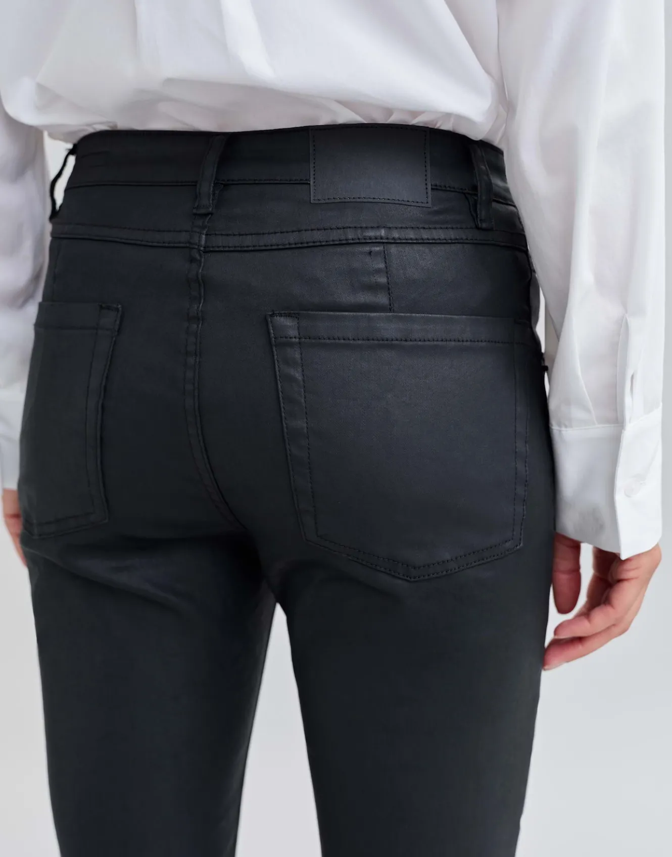 slim_jeans_evita_remix_schwarz_online_bestellen_5.webp OPUS Slim Jeans Evita Remix Schwarz Online Bestellen^Damen Hosen | Jeans