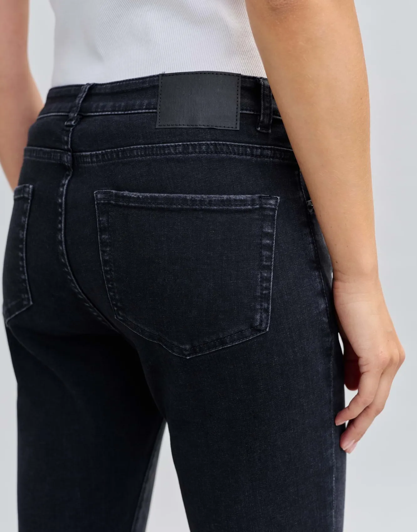 slim_jeans_evita_schwarz_online_bestellen_5.webp OPUS Slim Jeans Evita Schwarz Online Bestellen^Damen Jeans