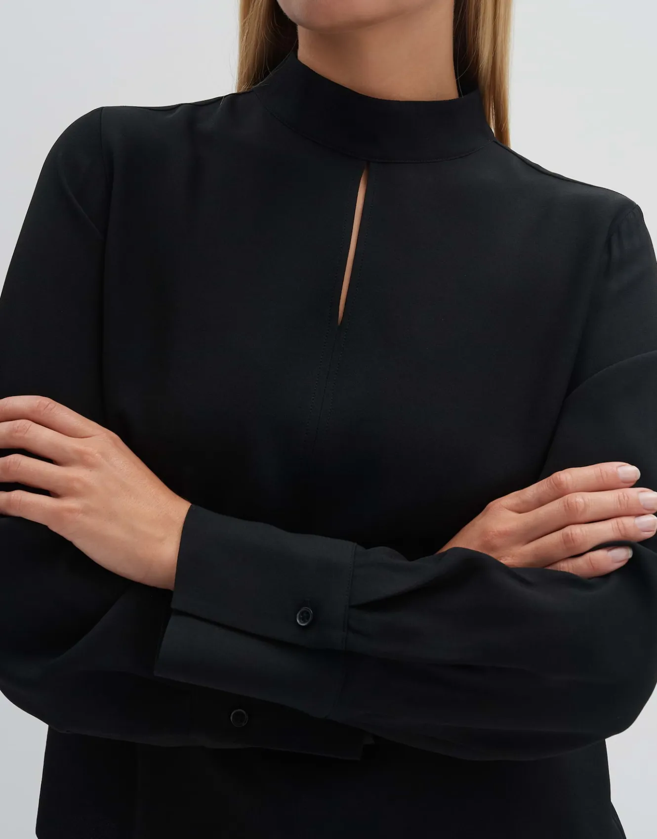 stehkragenbluse_zeuna_schwarz_online_bestellen_3.webp OPUS Stehkragenbluse Zeuna Schwarz Online Bestellen^Damen Blusen