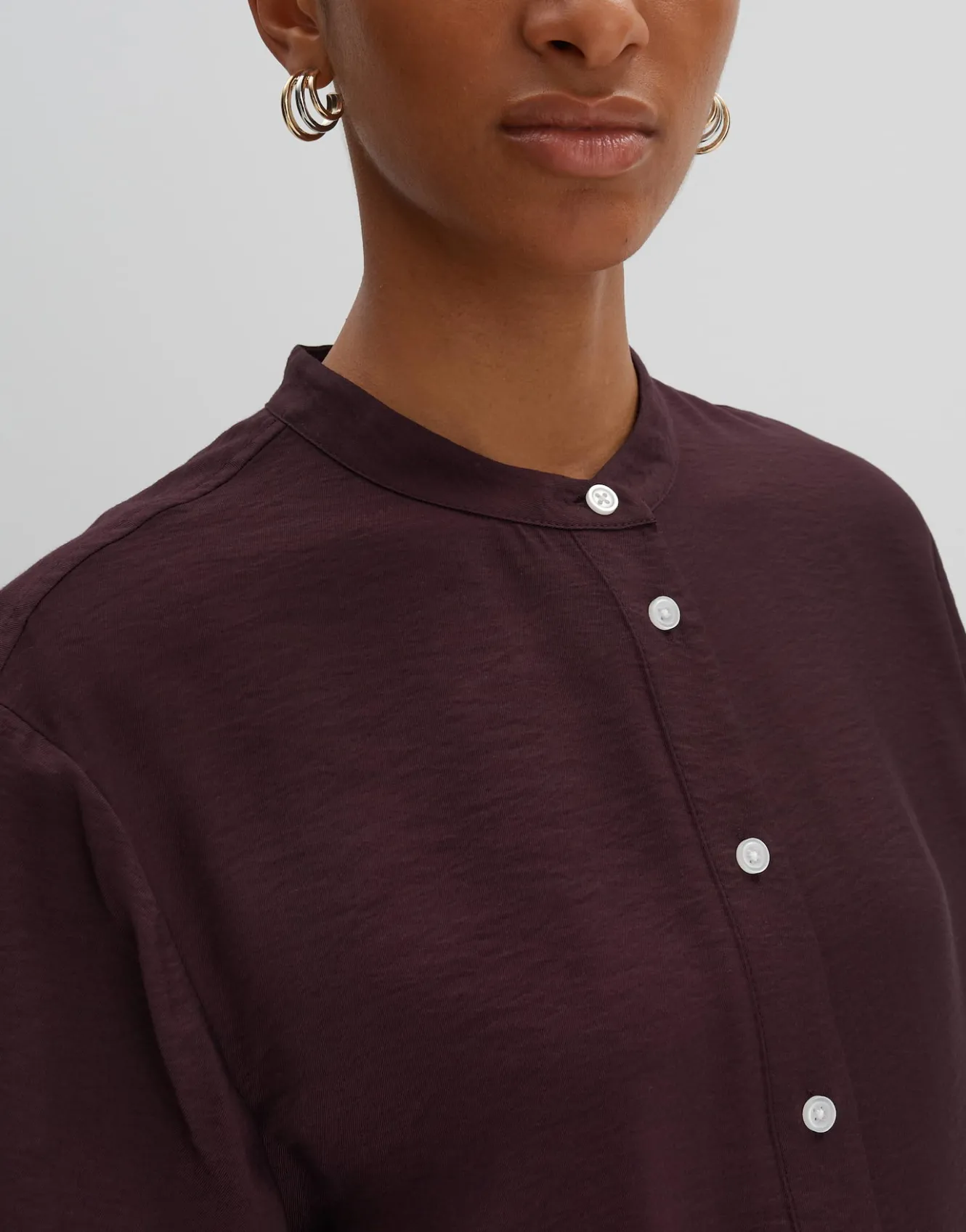stehkragenbluse_ziano_rot_online_bestellen_4.webp OPUS Stehkragenbluse Ziano Rot Online Bestellen^Damen Blusen