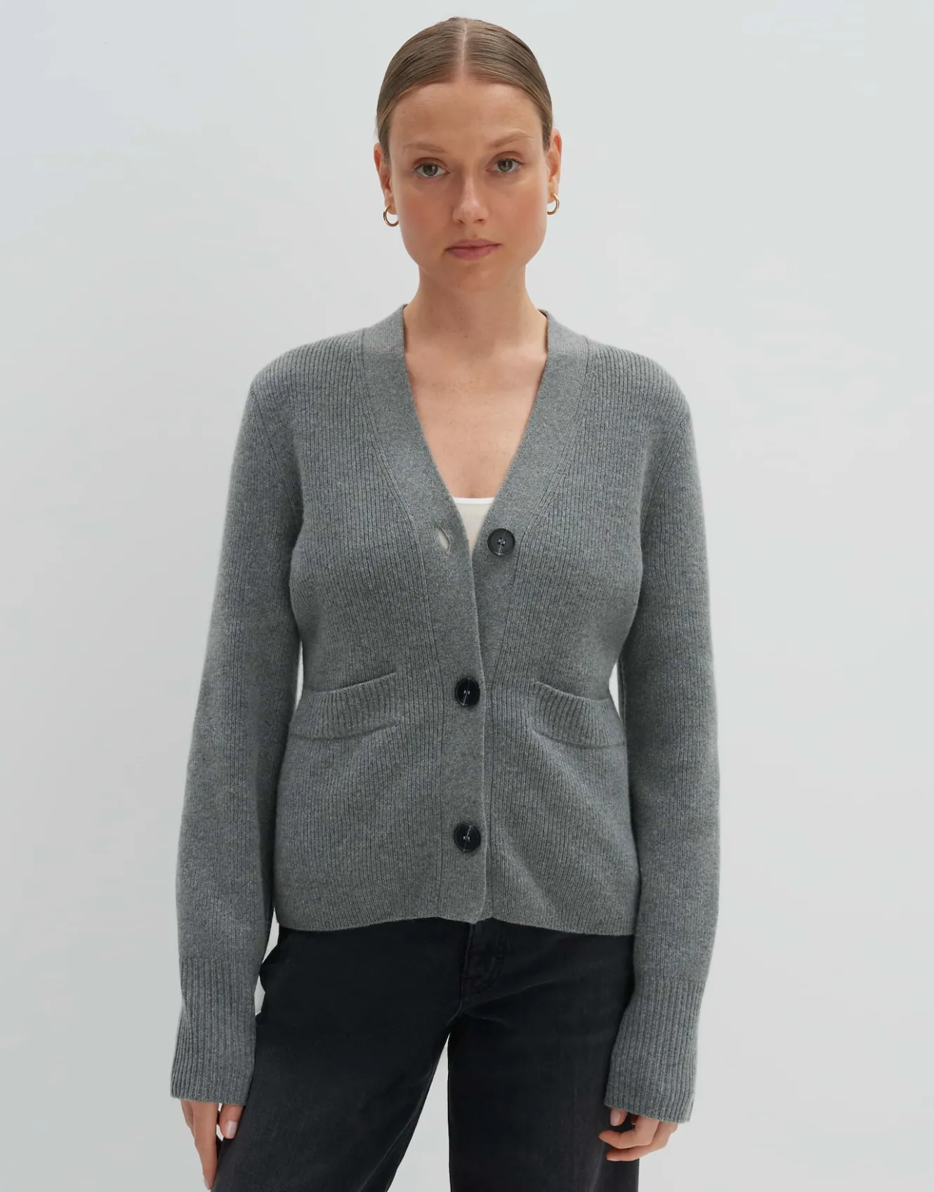 strickjacke_timila_grau_online_bestellen_1.webp OPUS Strickjacke Timila Grau Online Bestellen^Damen Strick