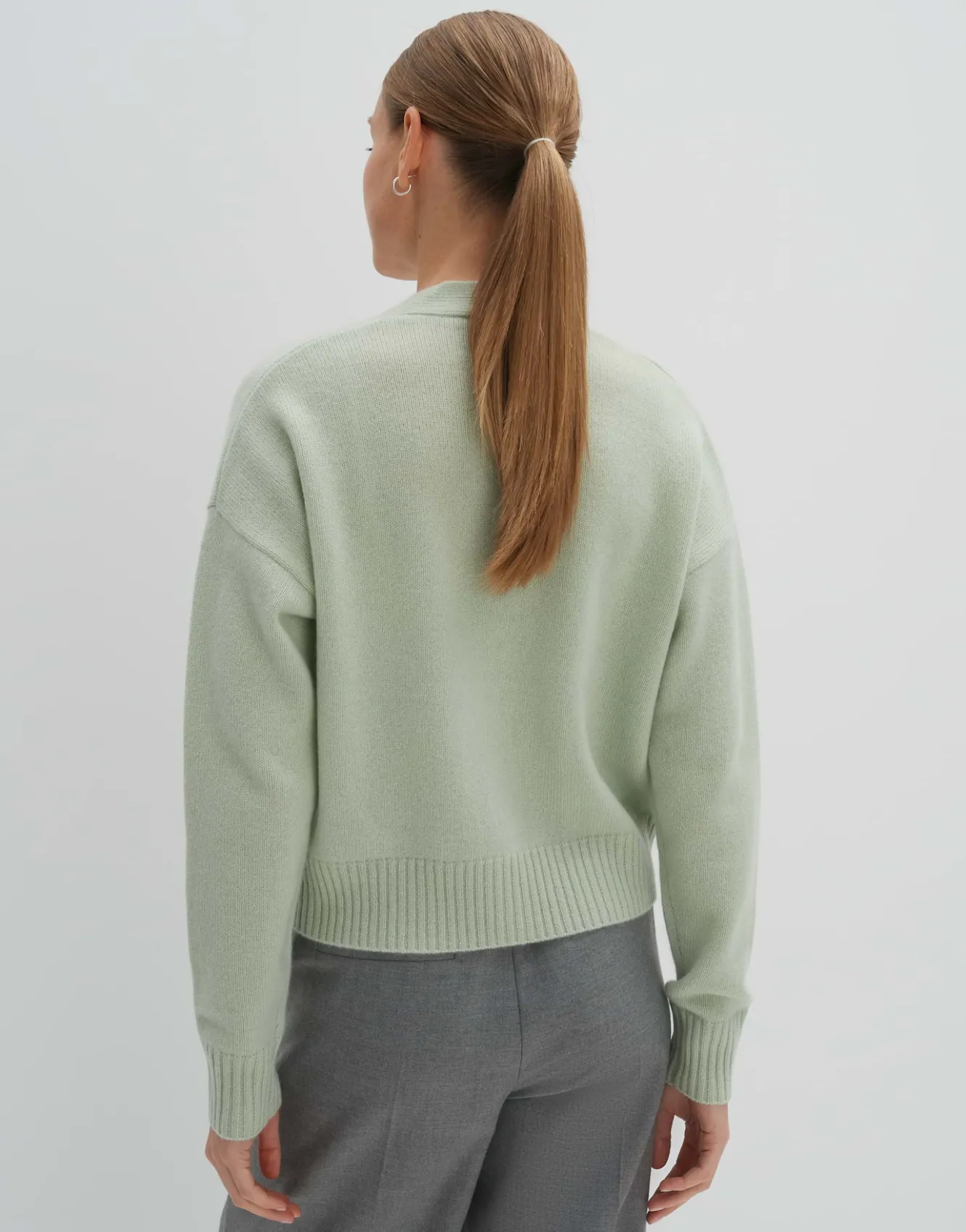 strickjacke_tunja_grn_online_bestellen_2.webp OPUS Strickjacke Tunja Grün Online Bestellen^Damen Strick