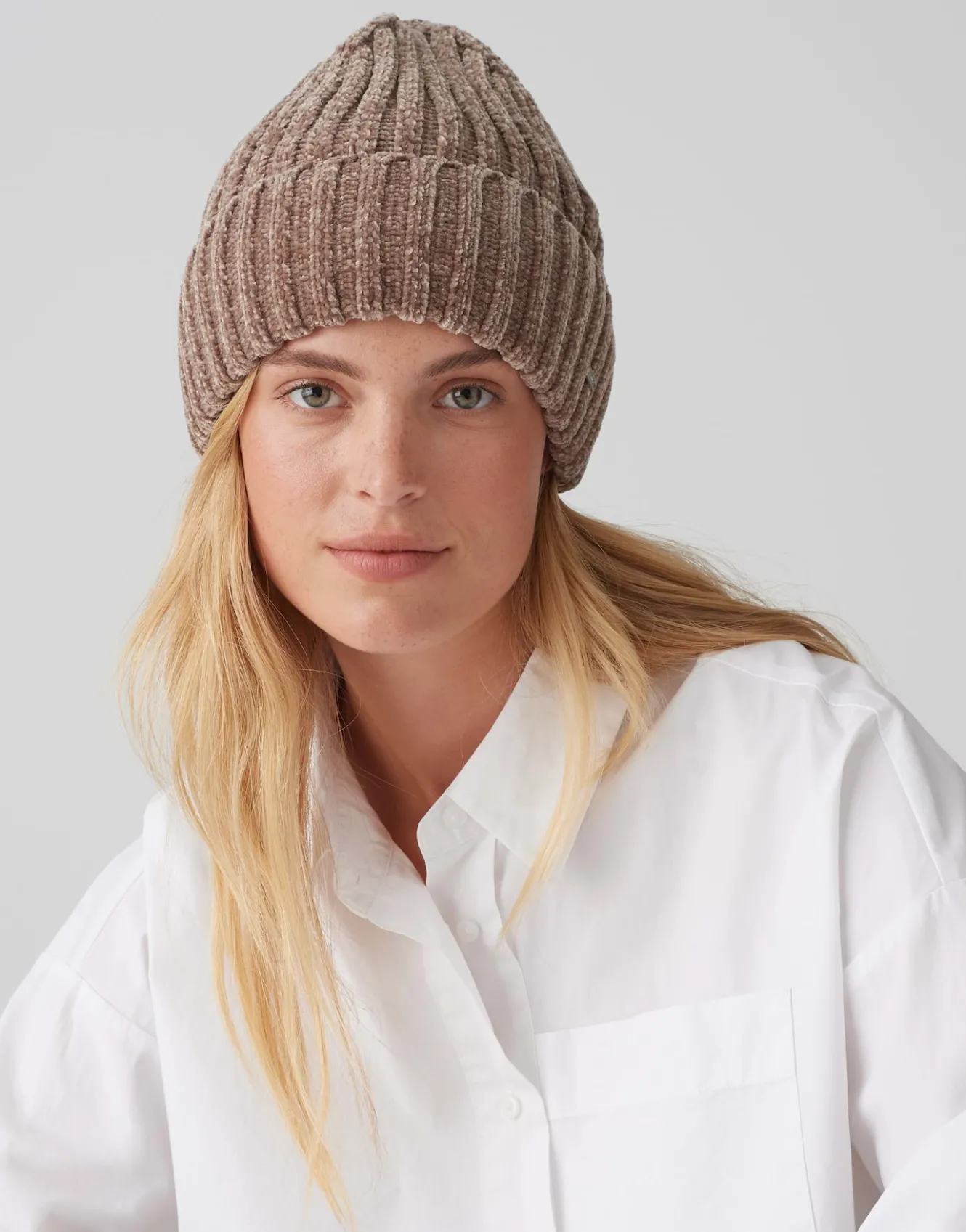 strickmtze_awami_rib_braun_online_bestellen_1.webp OPUS Strickmütze Awami Rib Braun Online Bestellen^Damen Accessoires