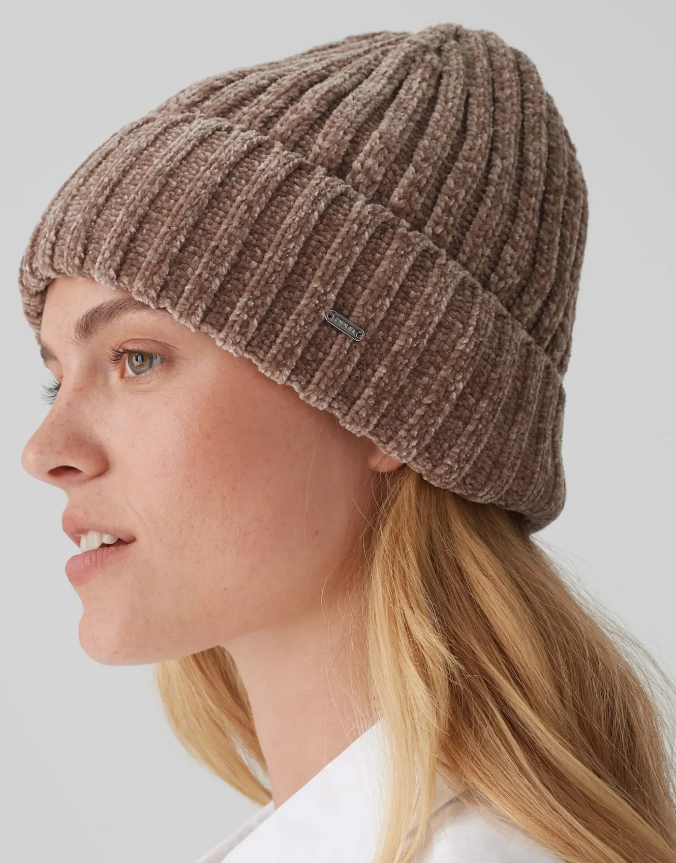 strickmtze_awami_rib_braun_online_bestellen_2.webp OPUS Strickmütze Awami Rib Braun Online Bestellen^Damen Accessoires