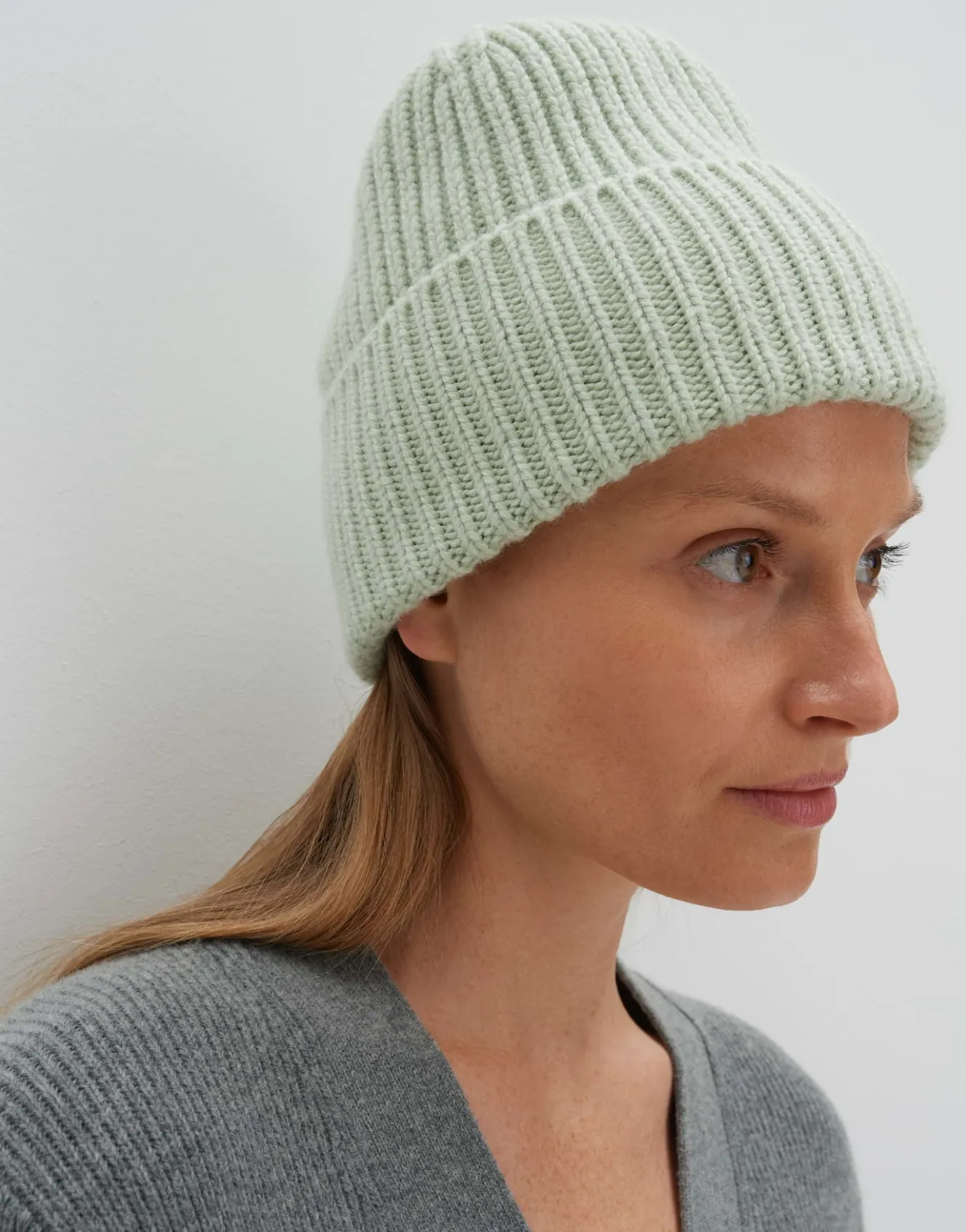 strickmtze_beky_soft_grn_online_bestellen_1.webp OPUS Strickmütze Beky Soft Grün Online Bestellen^Damen Accessoires