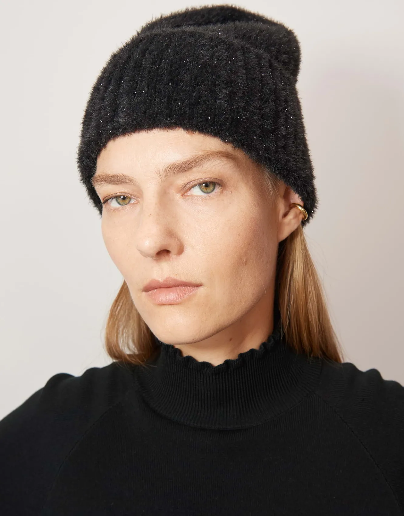 strickmtze_blinny_cap_schwarz_online_bestellen_2.webp OPUS Strickmütze Blinny Cap Schwarz Online Bestellen^Damen Accessoires