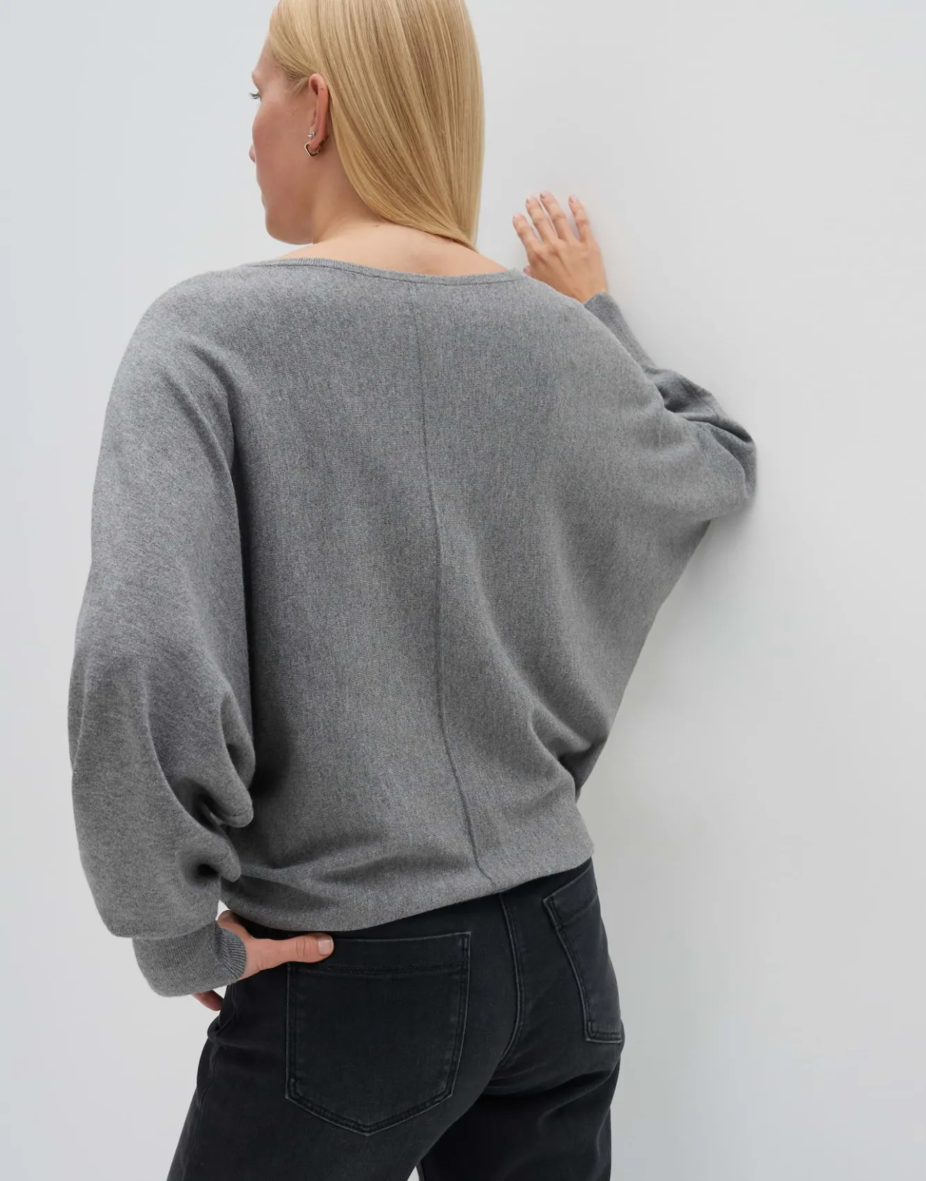 strickpullover_taliya_line_grau_online_bestellen_2.webp OPUS Strickpullover Taliya Line Grau Online Bestellen^Damen Strick