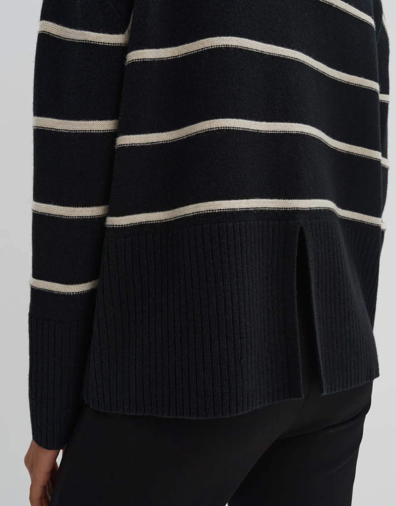 strickpullover_tanalynn_schwarz_online_bestellen_3.webp OPUS Strickpullover Tanalynn Schwarz Online Bestellen^Damen Strick