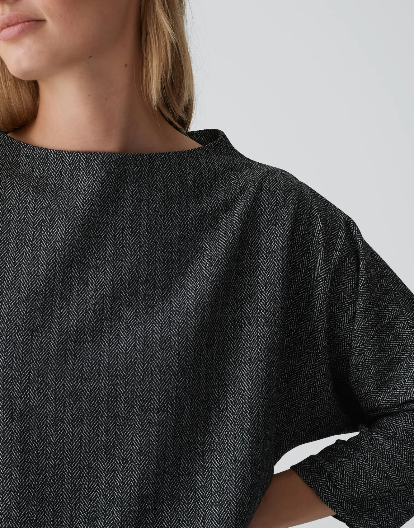 sweater_gisha_schwarz_online_bestellen_3.webp OPUS Sweater Gisha Schwarz Online Bestellen^Damen Sweat