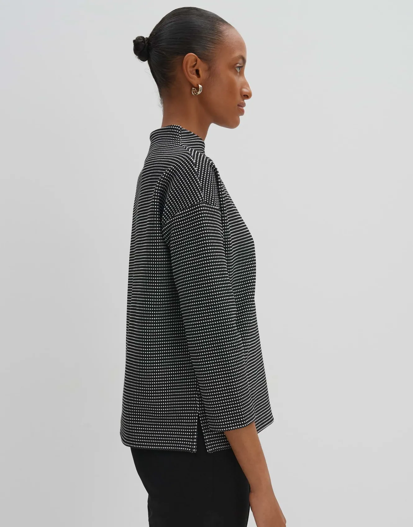 sweater_ujannah_schwarz_online_bestellen_3.webp OPUS Sweater Ujannah Schwarz Online Bestellen^Damen Sweat