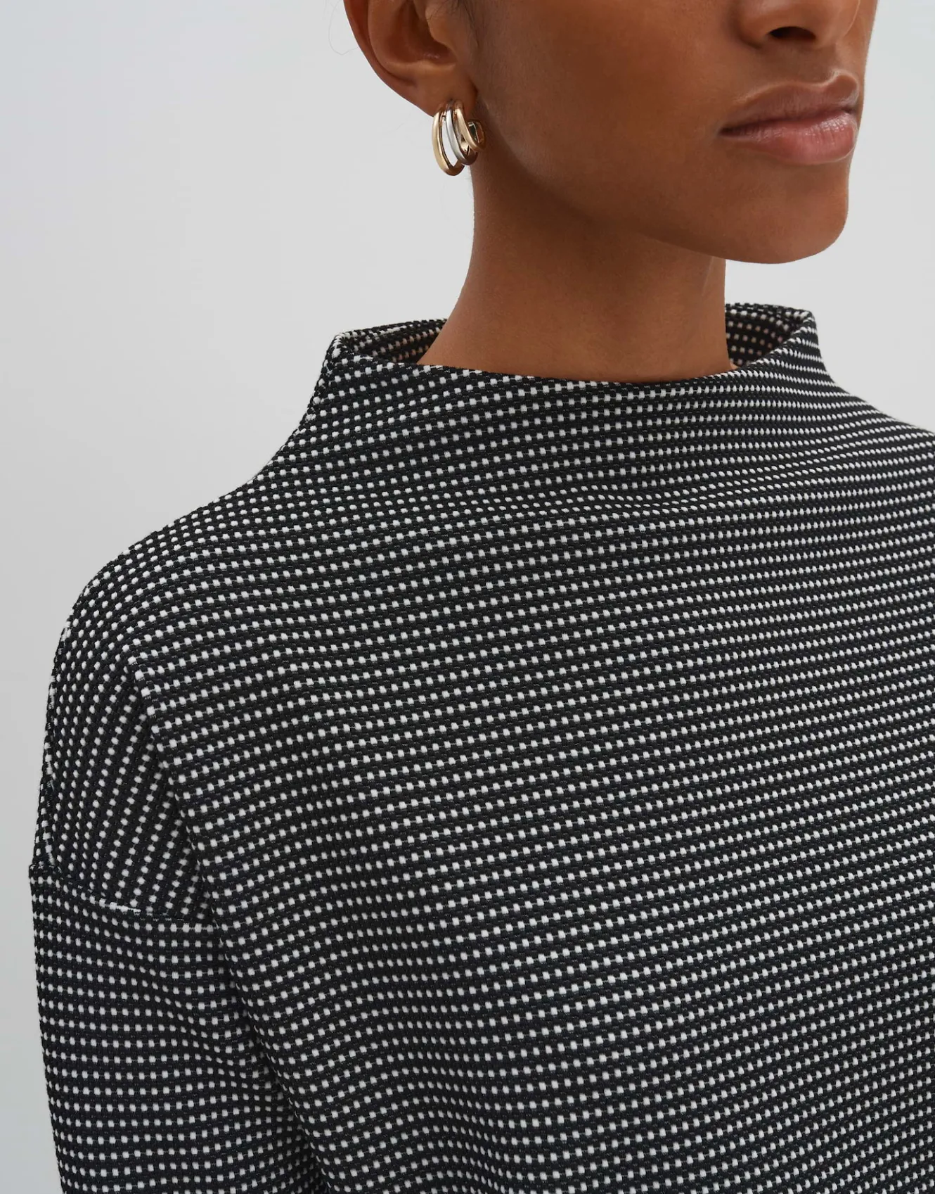 sweater_ujannah_schwarz_online_bestellen_4.webp OPUS Sweater Ujannah Schwarz Online Bestellen^Damen Sweat