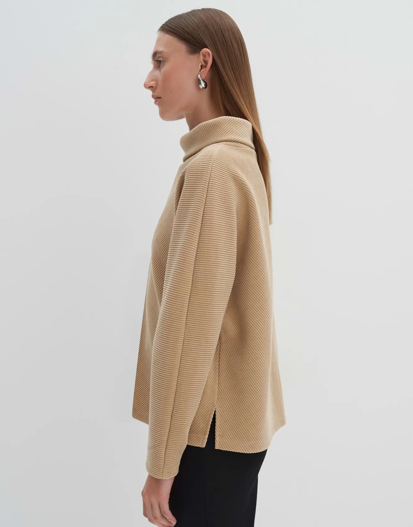 sweater_umaja_beige_online_bestellen_3.webp OPUS Sweater Umaja Beige Online Bestellen^Damen Sweat