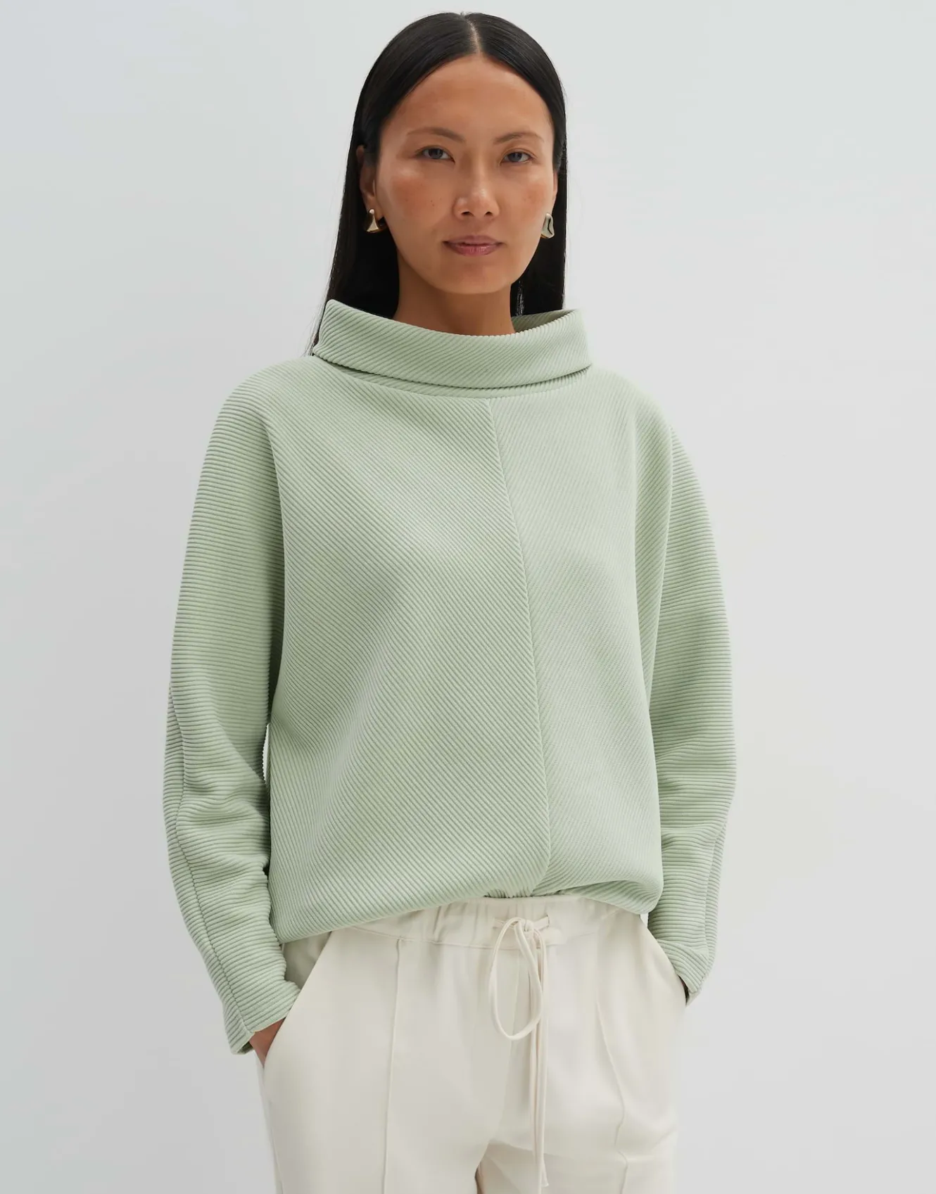 sweater_umaja_grn_online_bestellen_1.webp OPUS Sweater Umaja Grün Online Bestellen^Damen Sweat
