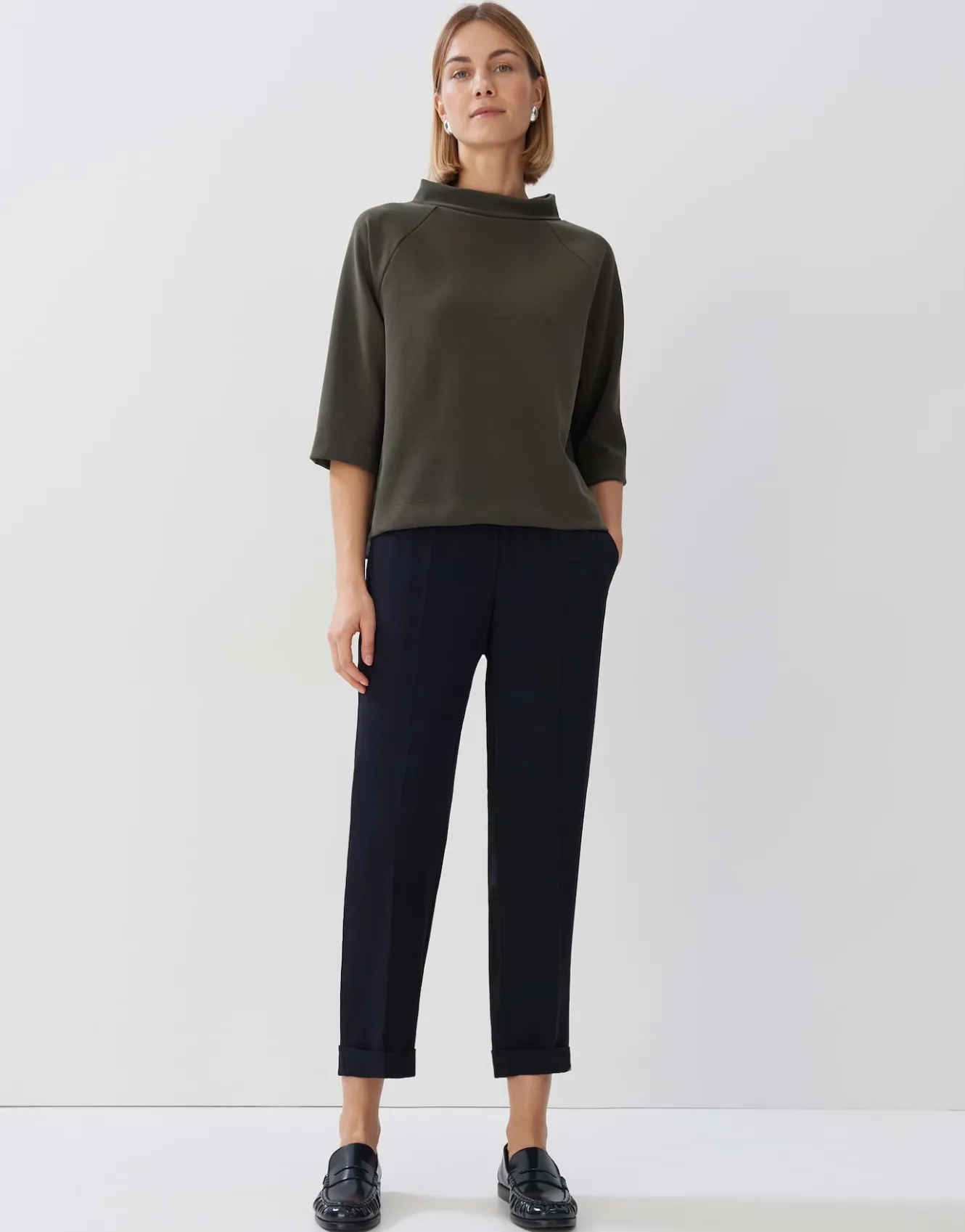 sweater_unoa_cropped_grn_online_bestellen_5.webp OPUS Sweater Unoa Cropped Grün Online Bestellen^Damen Sweat