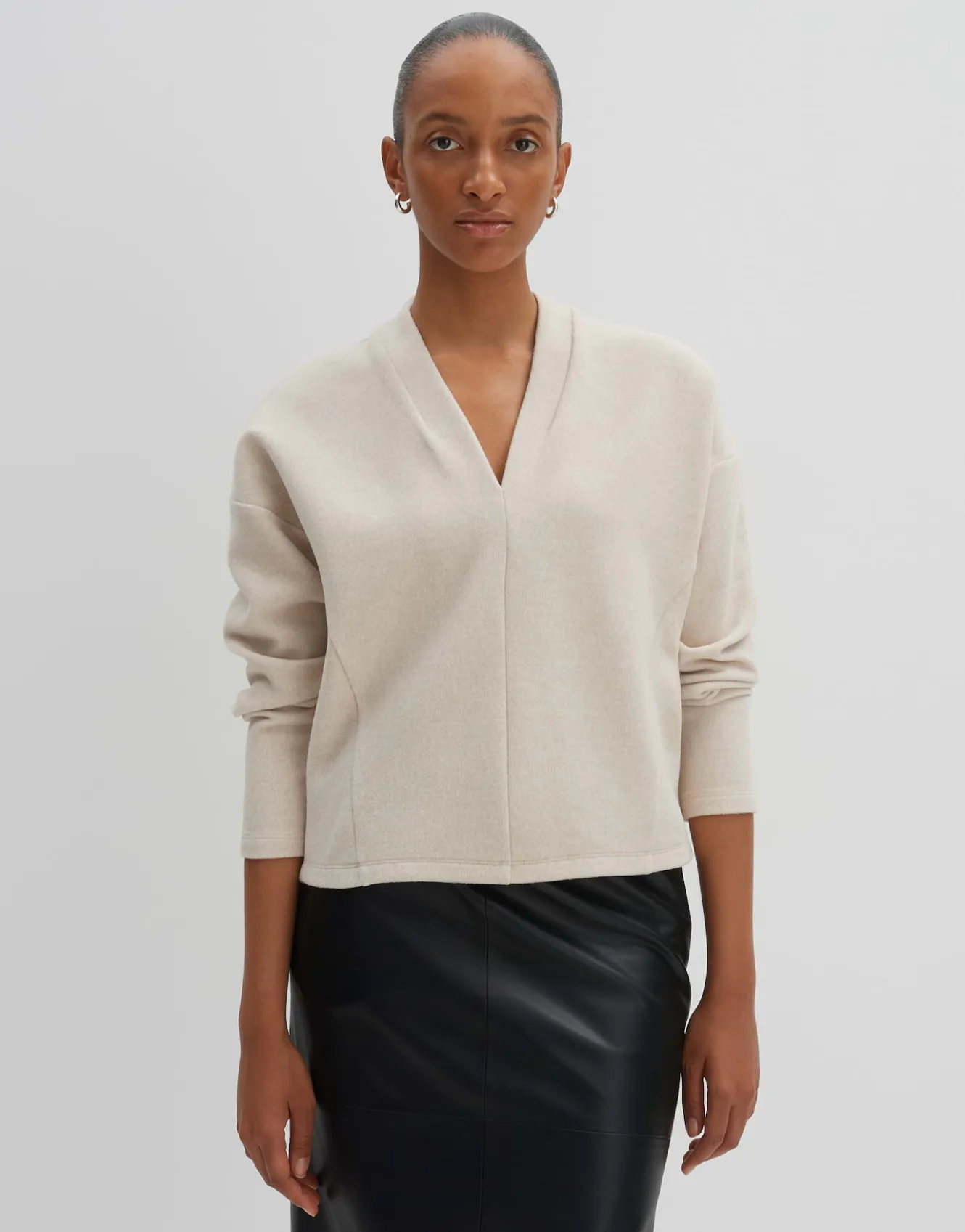 sweater_usmara_beige_online_bestellen_1.webp OPUS Sweater Usmara Beige Online Bestellen^Damen Sweat