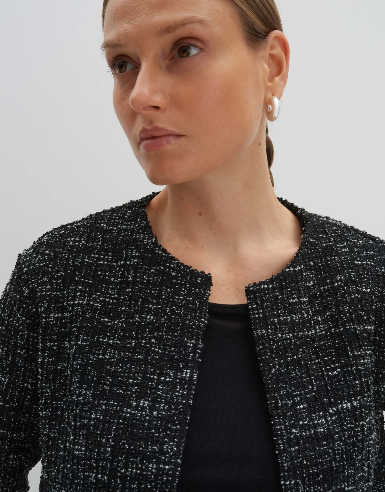 sweatjacke_ulaya_schwarz_online_bestellen_4.webp OPUS Sweatjacke Ulaya Schwarz Online Bestellen^Damen Sweat | Blazer / Westen