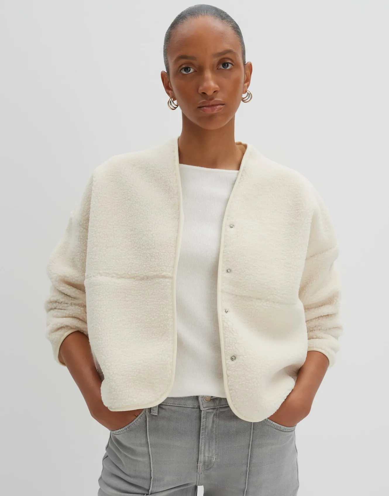 sweatjacke_uteddy_wei_online_bestellen_1.webp OPUS Sweatjacke Uteddy Weiß Online Bestellen^Damen Jacken / Mäntel | Sweat