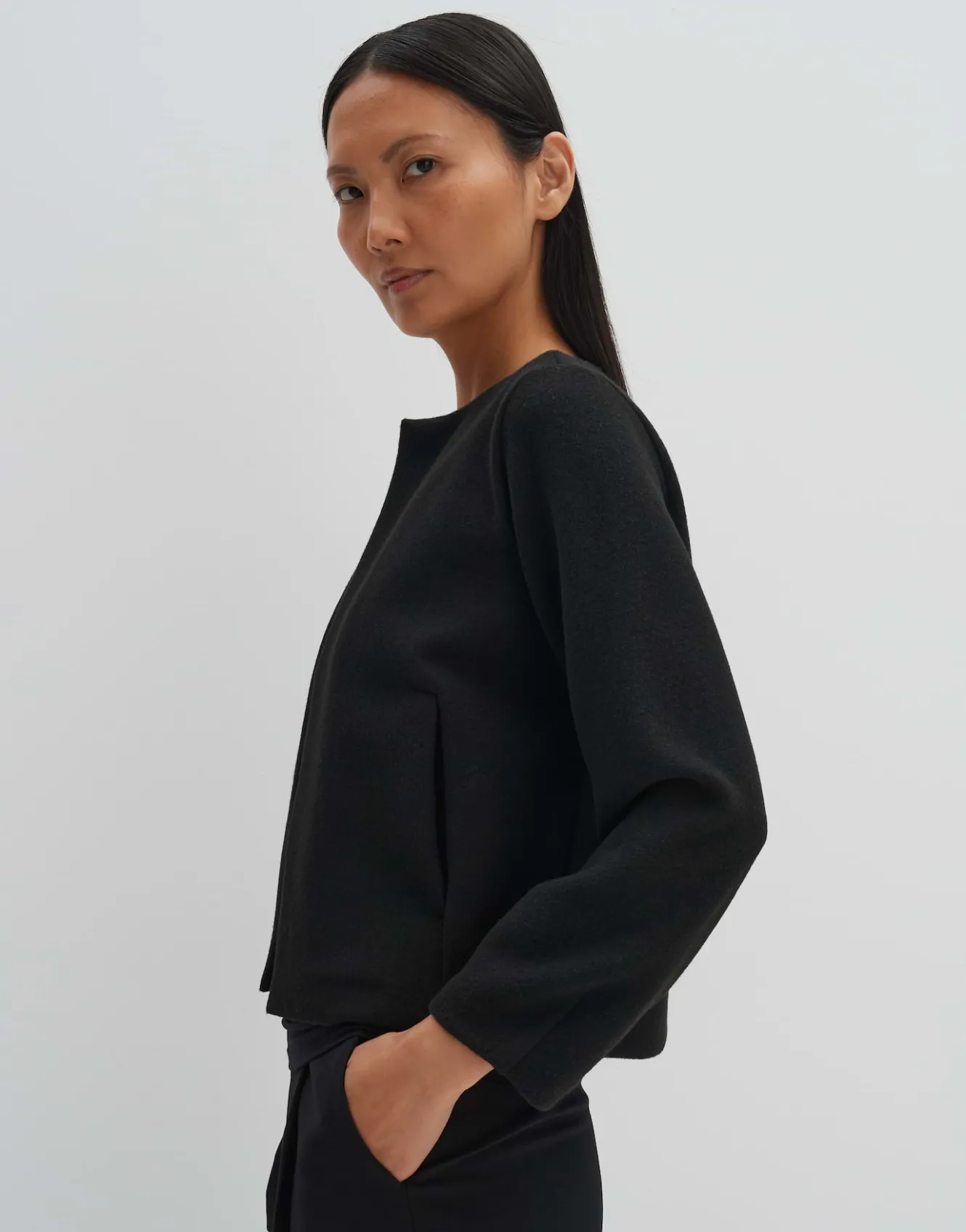sweatjacke_utina_schwarz_online_bestellen_3.webp OPUS Sweatjacke Utina Schwarz Online Bestellen^Damen Sweat
