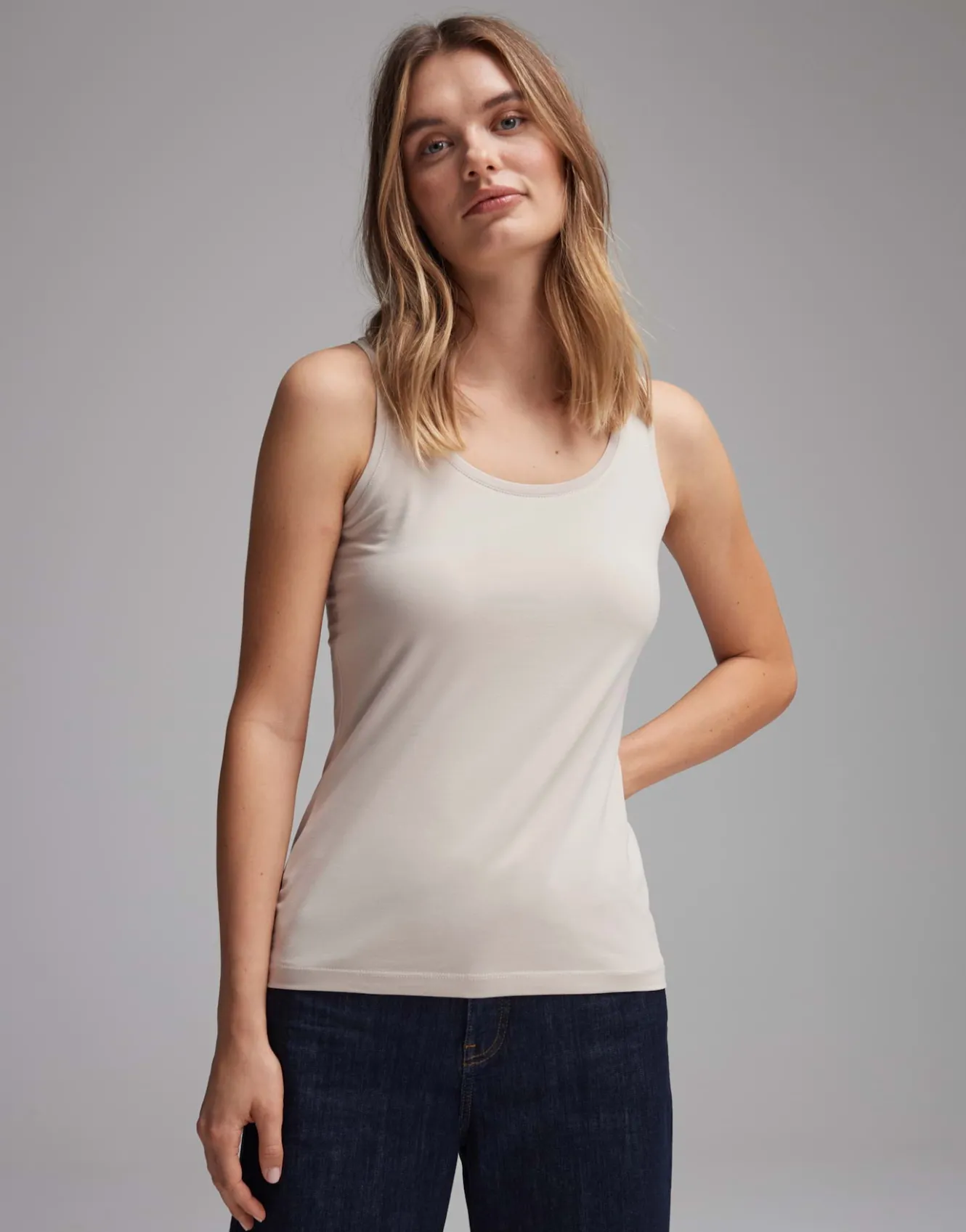top_imilia_beige_online_bestellen_1.webp OPUS Top Imilia Online Bestellen^Damen Basics | Shirts