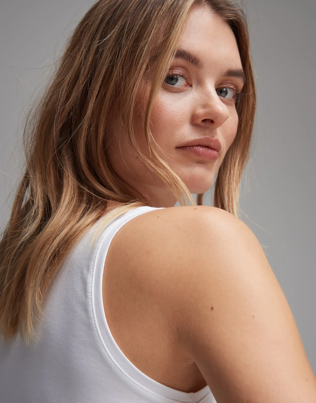 top_imilia_wei_online_bestellen_6-1.webp OPUS Top Imilia Weiß Online Bestellen^Damen Basics | Shirts