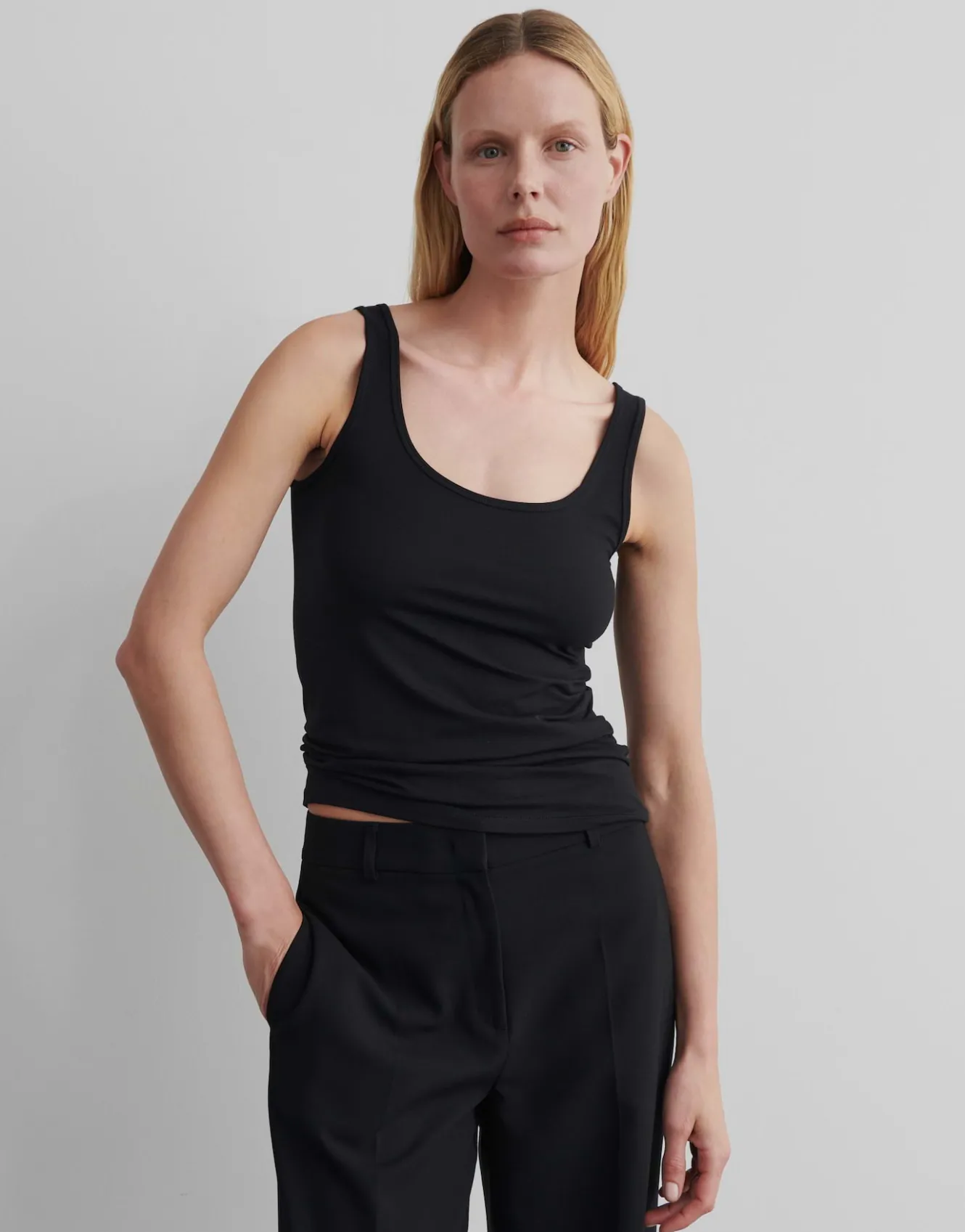top_kthi_schwarz_online_bestellen_1.webp OPUS Top Käthi Schwarz Online Bestellen^Damen Basics | Shirts