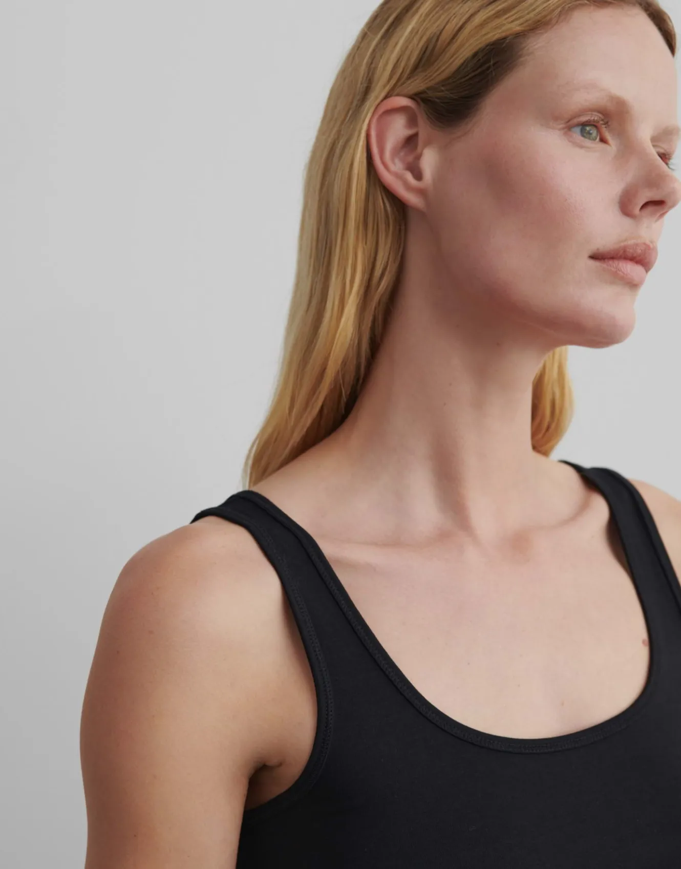 top_kthi_schwarz_online_bestellen_3.webp OPUS Top Käthi Schwarz Online Bestellen^Damen Basics | Shirts