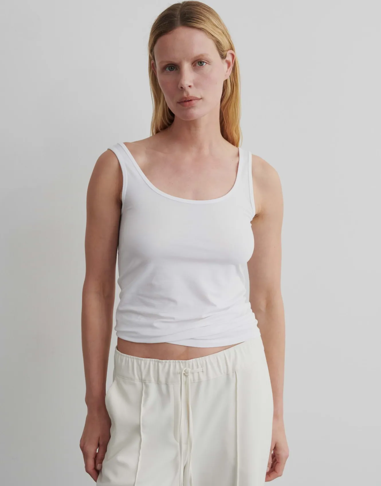 top_kthi_wei_online_bestellen_1-1.webp OPUS Top Käthi Weiß Online Bestellen^Damen Basics | Shirts