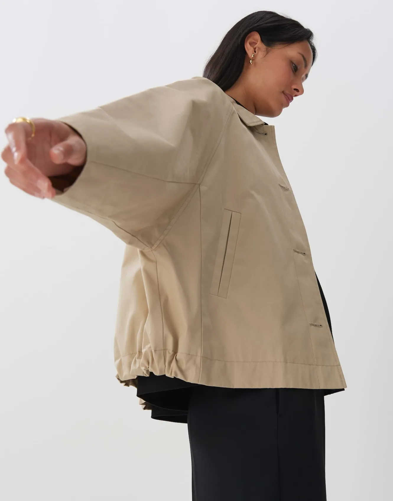 trenchjacke_vanami_beige_online_bestellen_3.webp OPUS Trenchjacke Vanami Beige Online Bestellen^Damen Jacken / Mäntel | Blazer / Westen