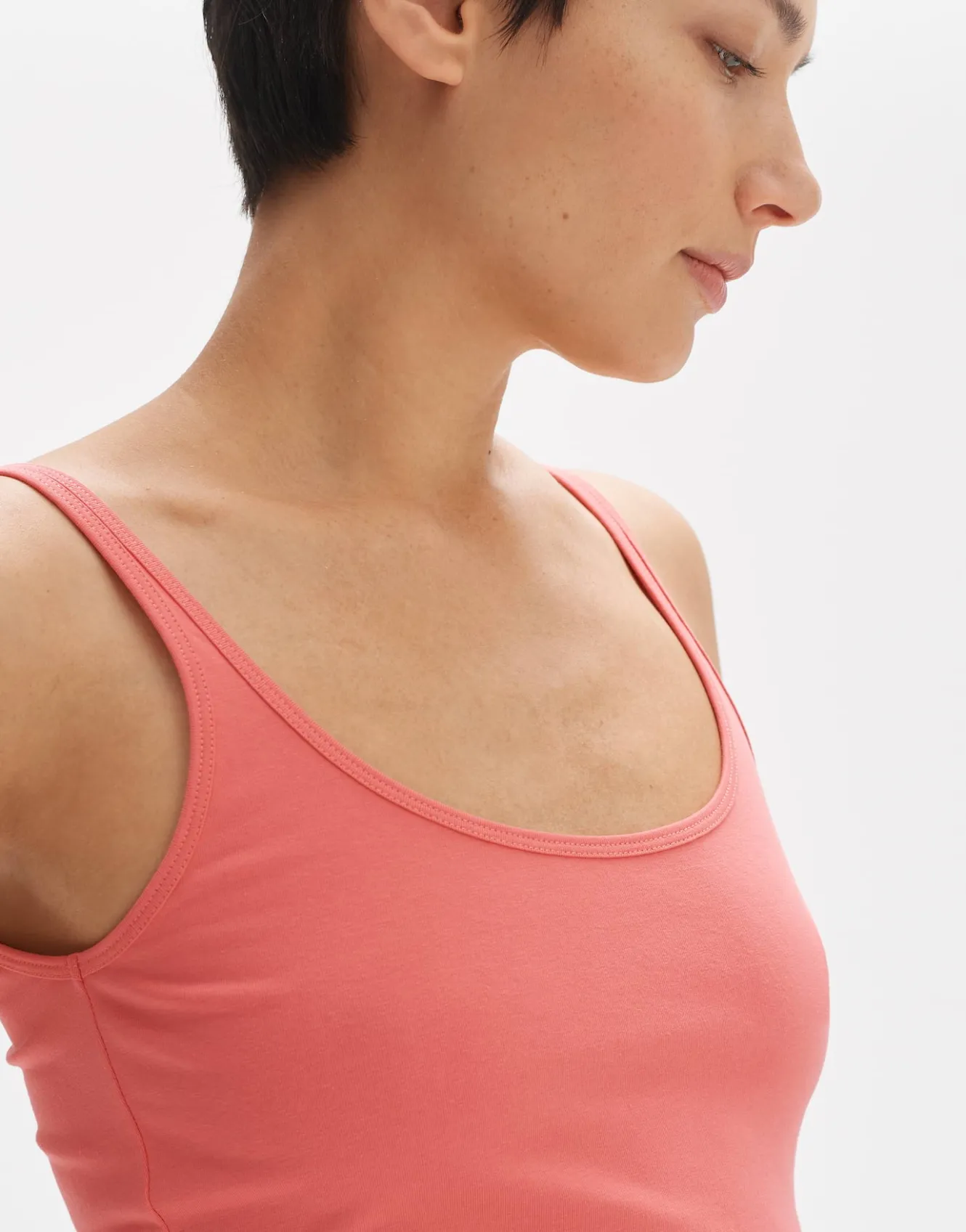 trgertop_ina_rot_online_bestellen_3.webp OPUS Trägertop Ina Rot Online Bestellen^Damen Basics | Shirts