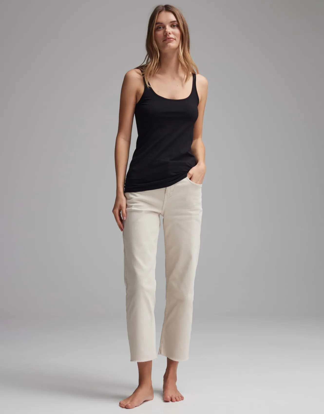 trgertop_ina_schwarz_online_bestellen_5.webp OPUS Trägertop Ina Schwarz Online Bestellen^Damen Basics | Shirts