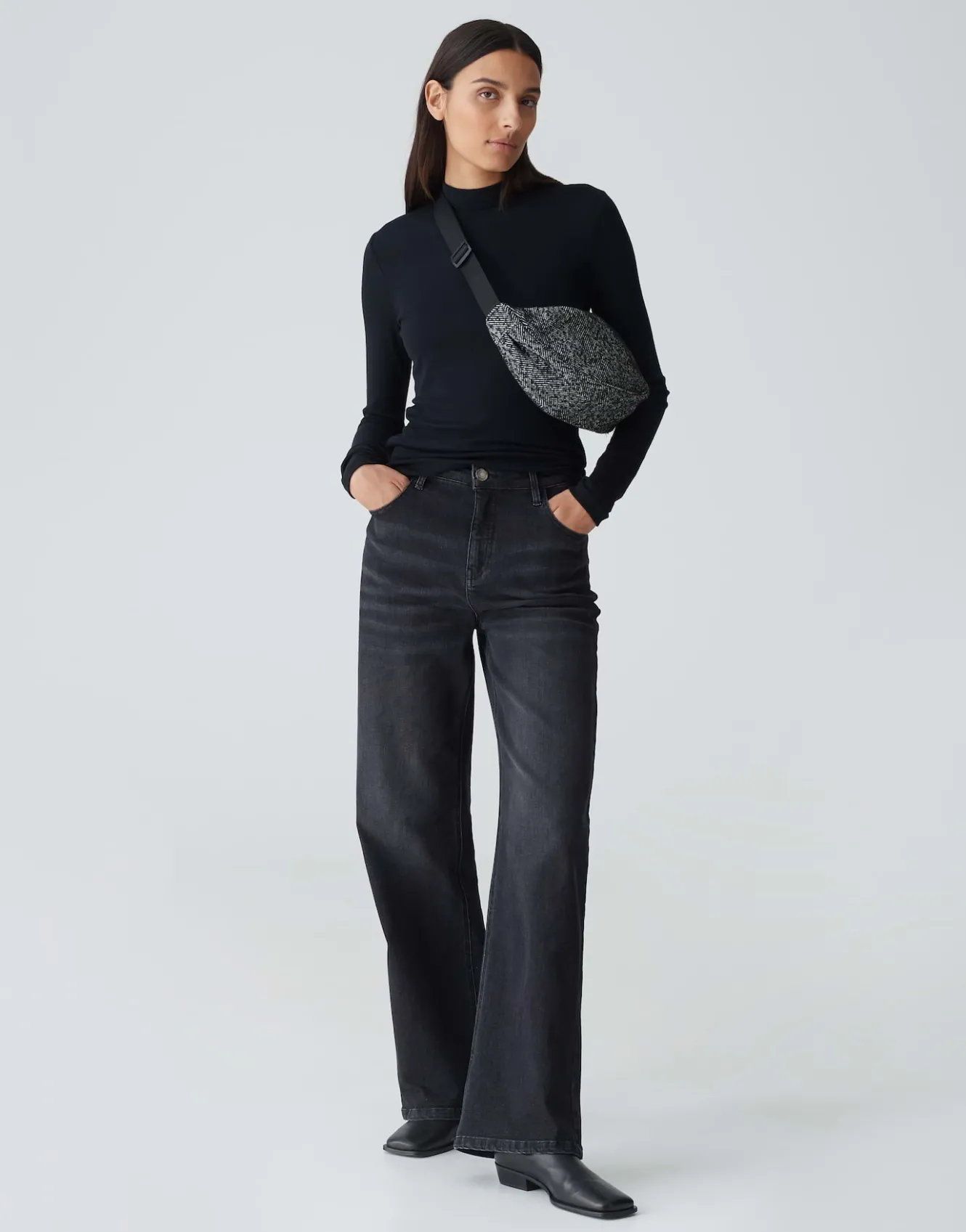 umhngetasche_anane_autumn_schwarz_online_bestellen_0.webp OPUS Umhängetasche Anane Autumn Schwarz Online Bestellen^Damen Accessoires