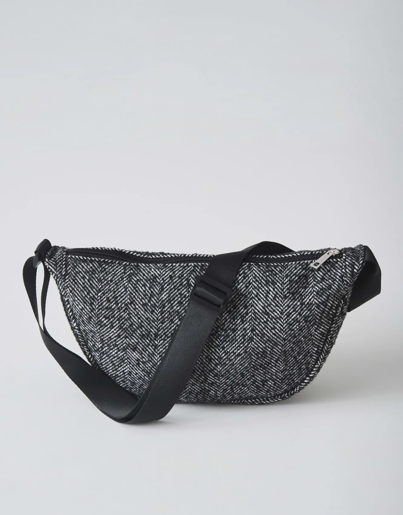 umhngetasche_anane_autumn_schwarz_online_bestellen_5.webp OPUS Umhängetasche Anane Autumn Schwarz Online Bestellen^Damen Accessoires