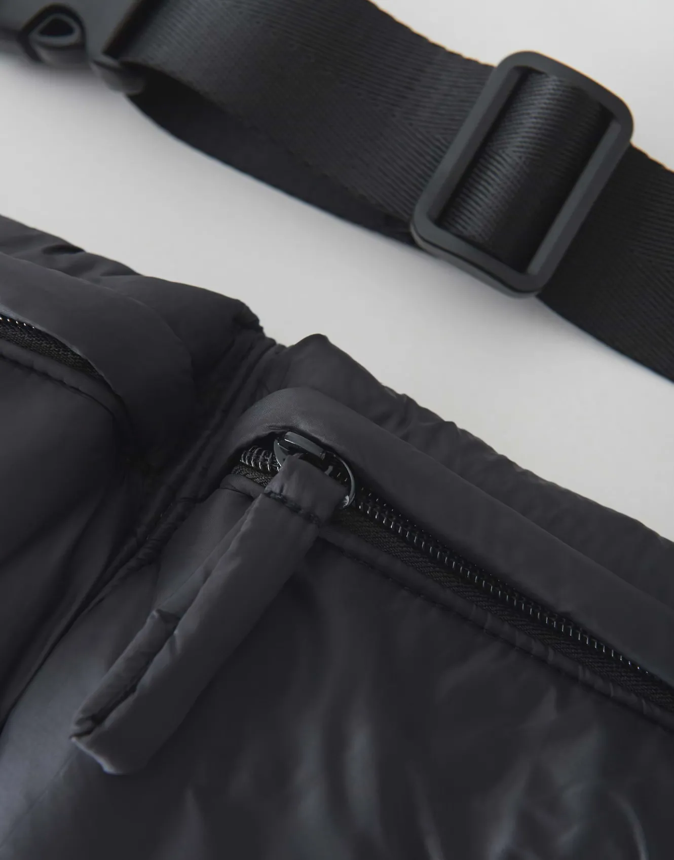 umhngetasche_asandi_bag_schwarz_online_bestellen_7.webp OPUS Umhängetasche Asandi Bag Schwarz Online Bestellen^Damen Accessoires