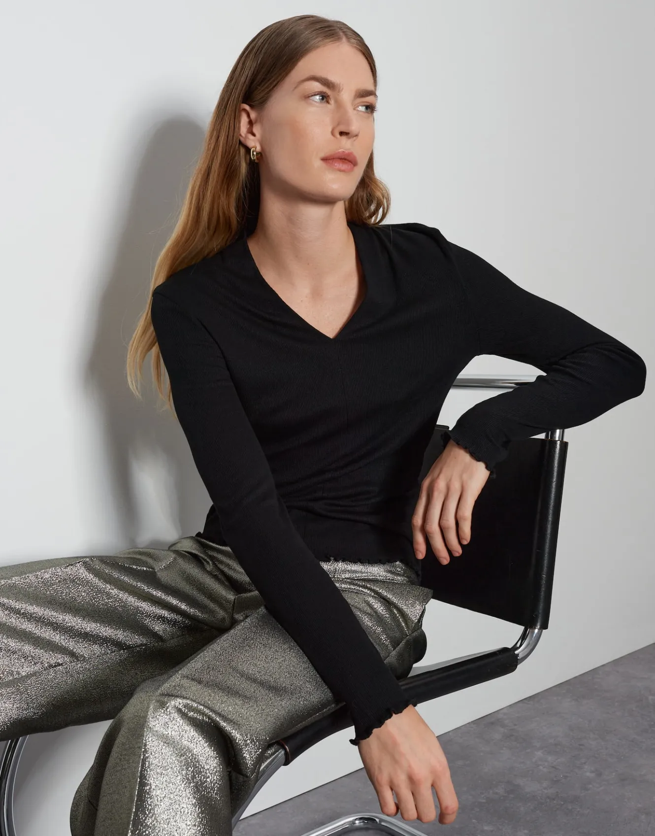 vshirt_kalya_schwarz_online_bestellen_7.webp OPUS V-Shirt Kalya Schwarz Online Bestellen^Damen Shirts