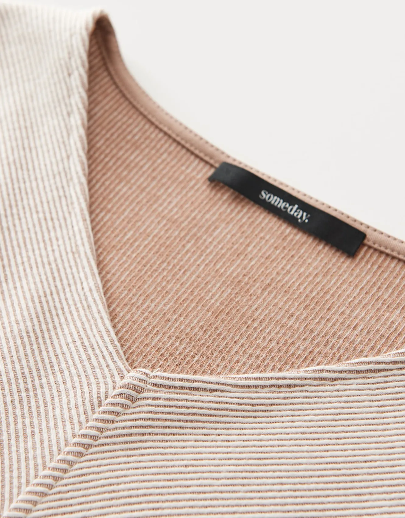 vshirt_kayoma_beige_online_bestellen_7.webp OPUS V-Shirt Kayoma Beige Online Bestellen^Damen Shirts