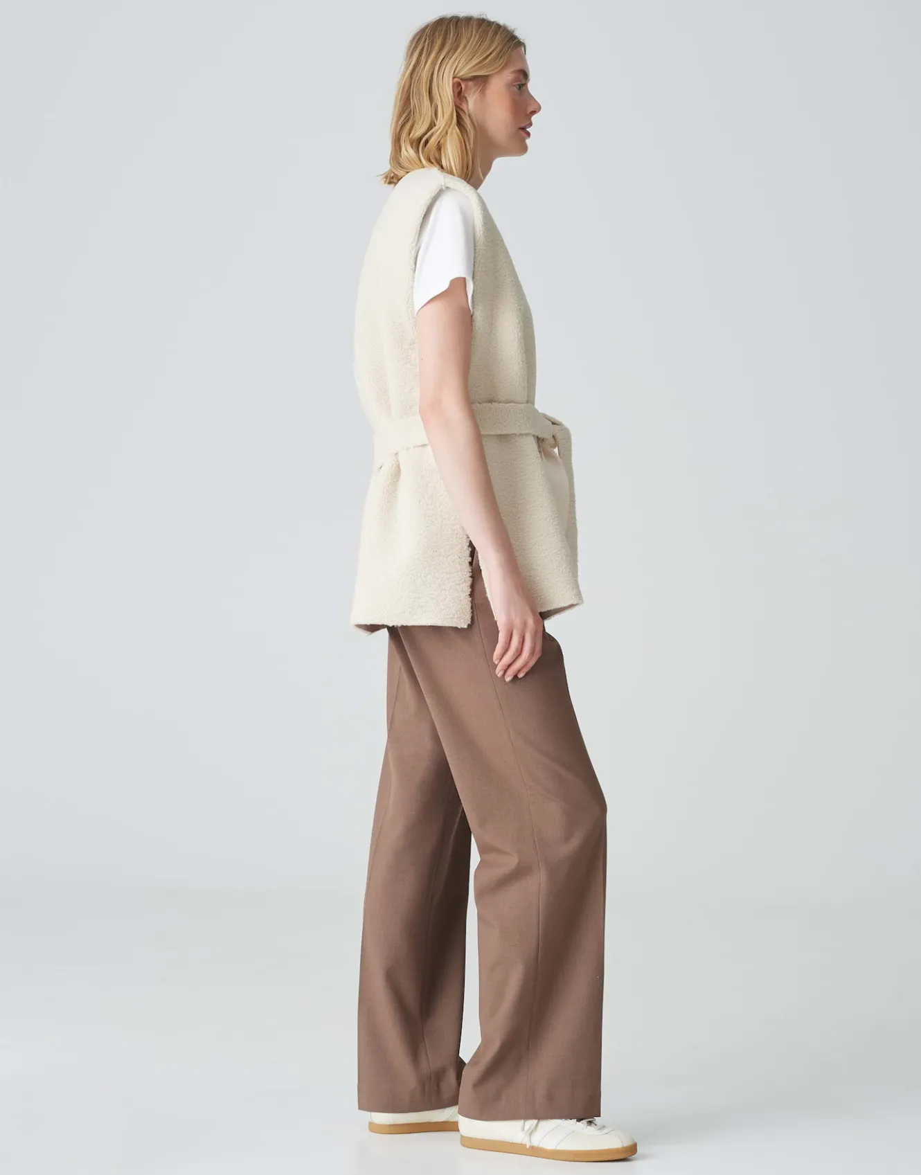 weste_asofta_cape_wei_online_bestellen_3.webp OPUS Weste Asofta Cape Weiß Online Bestellen^Damen Blazer / Westen