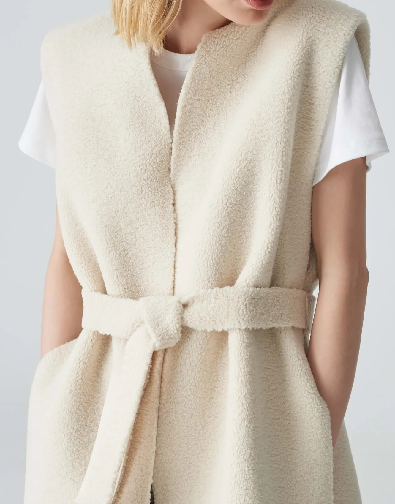 weste_asofta_cape_wei_online_bestellen_4.webp OPUS Weste Asofta Cape Weiß Online Bestellen^Damen Blazer / Westen